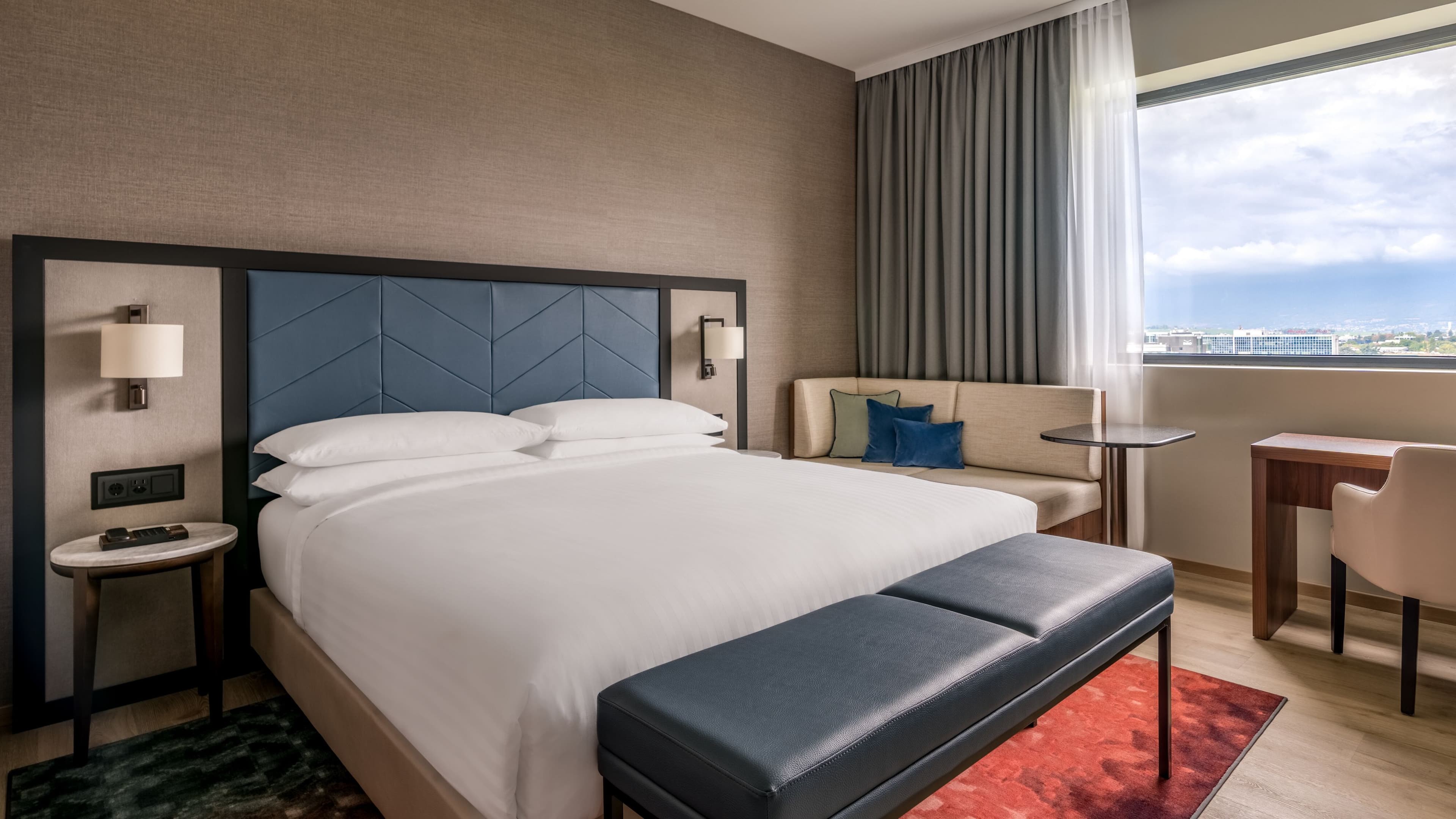 Deluxe Guest room - Image 4