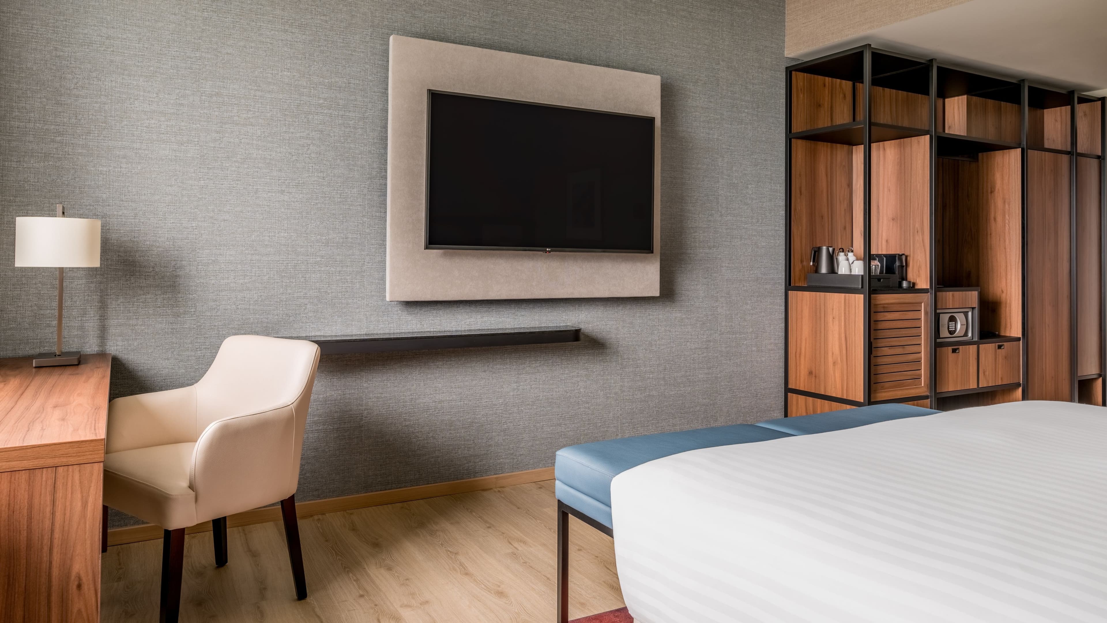 Deluxe Guest room - Image 1