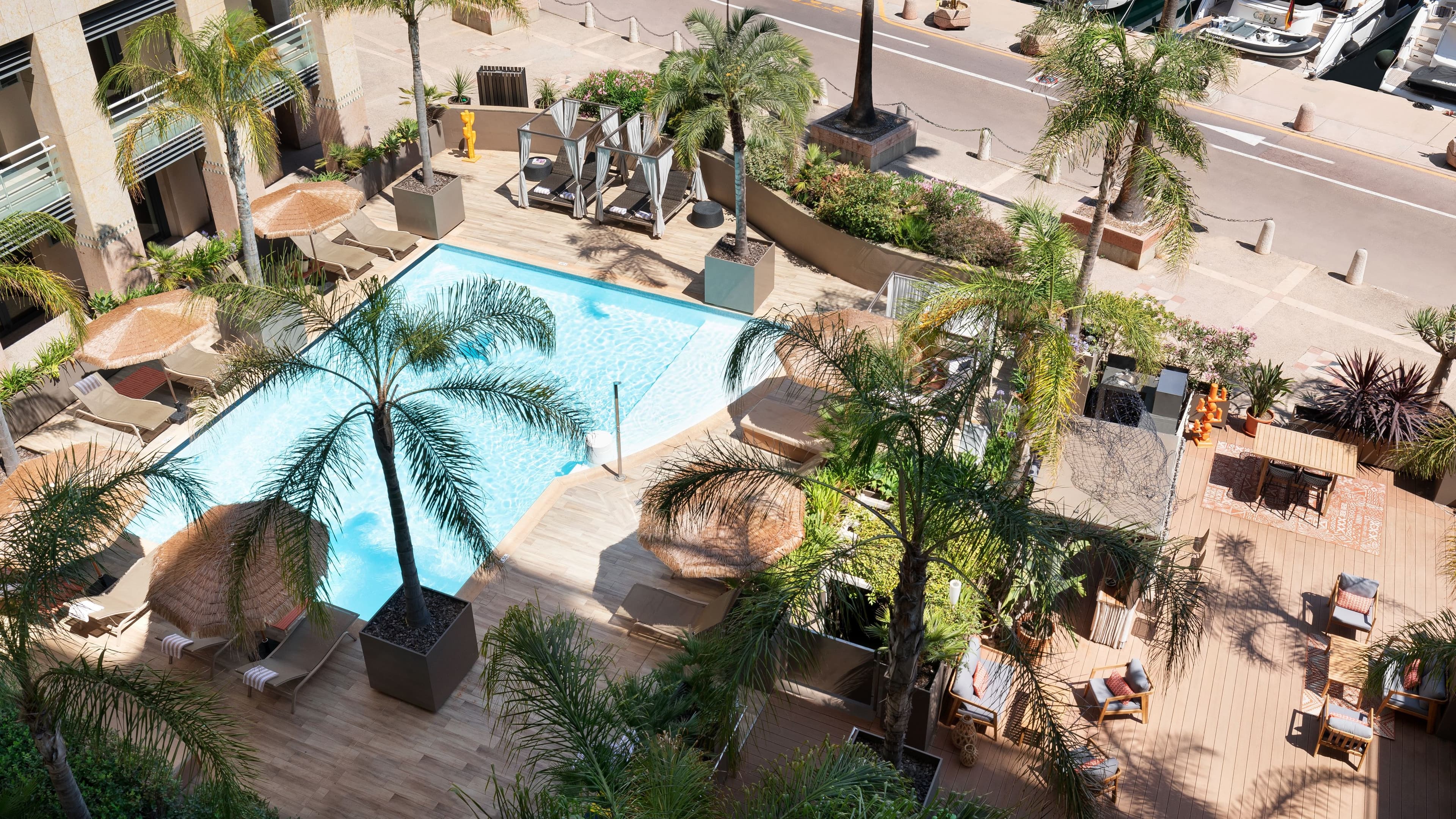 Superior Sea view - Image 7