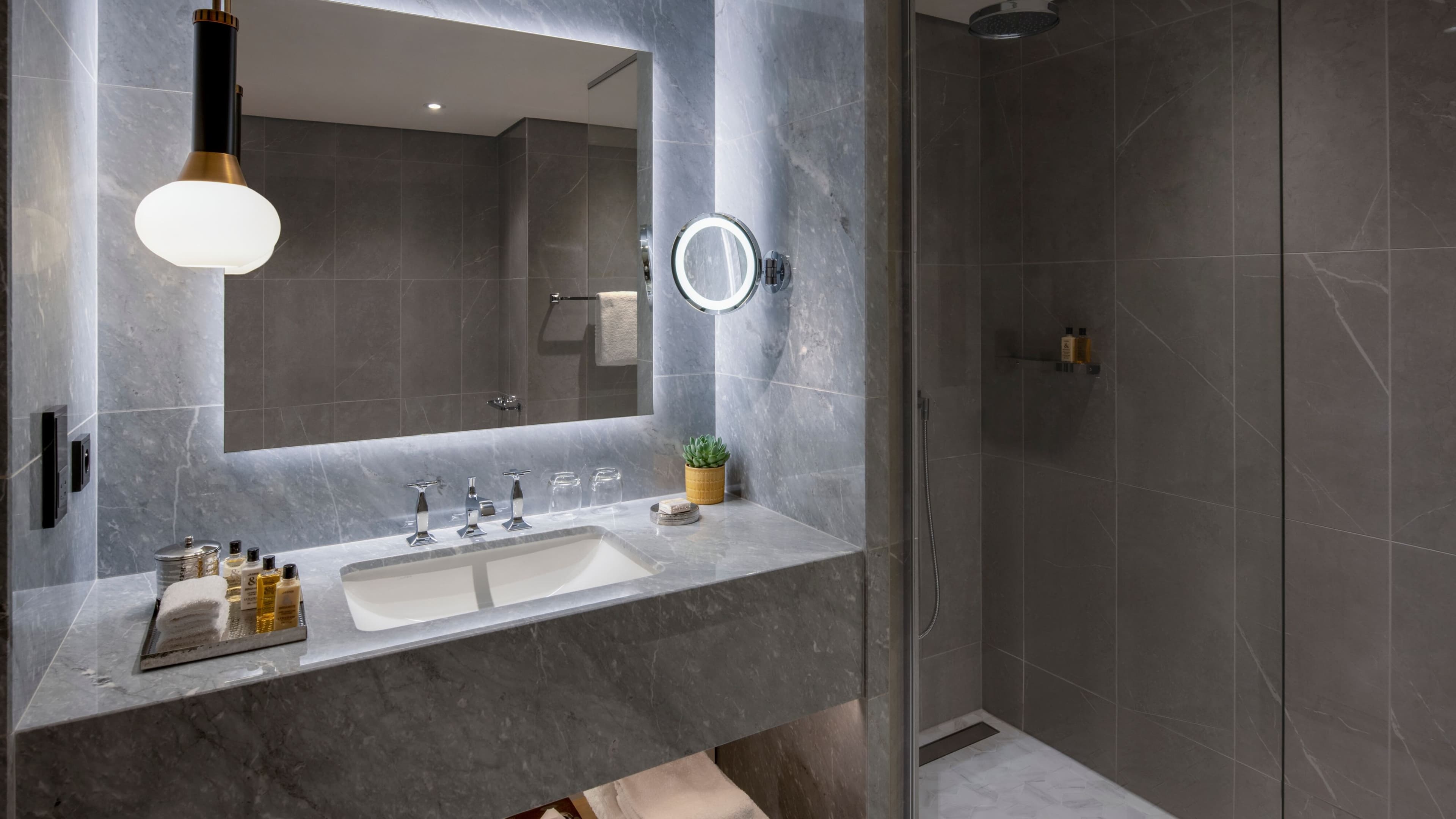 Deluxe King - Image 5