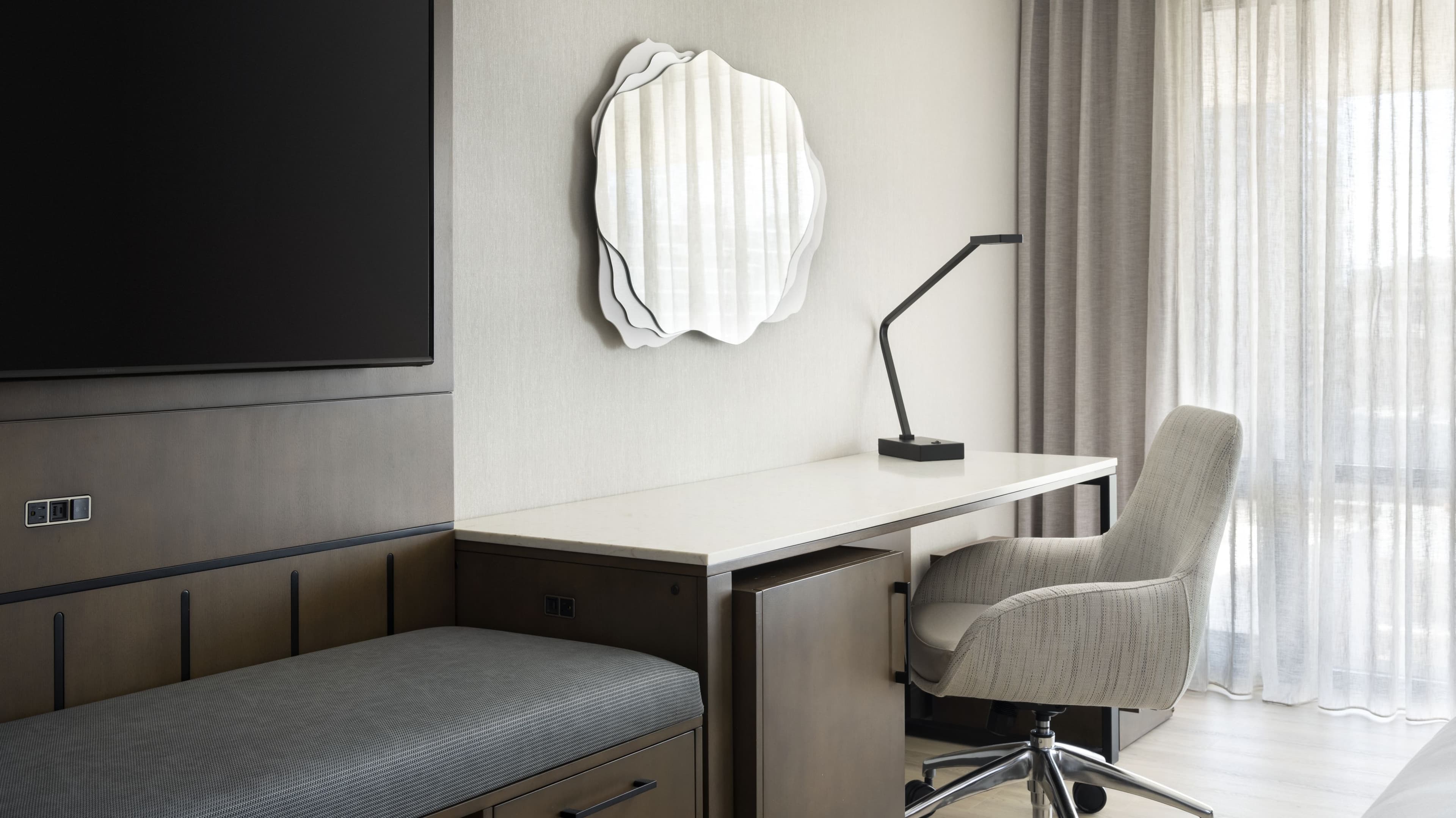 Deluxe Guest room - Image 3