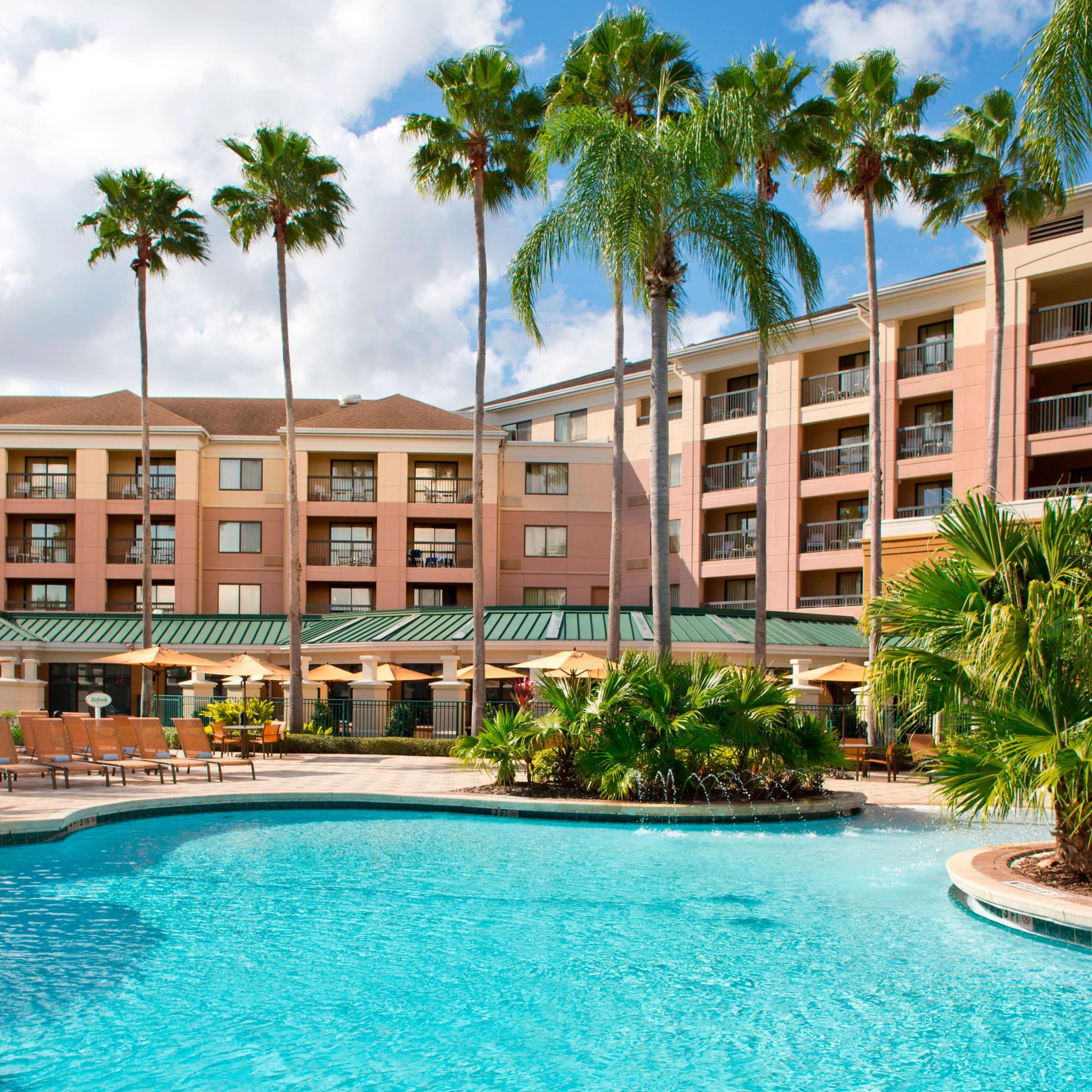 Courtyard Orlando Lake Buena Vista in the Marriott Village