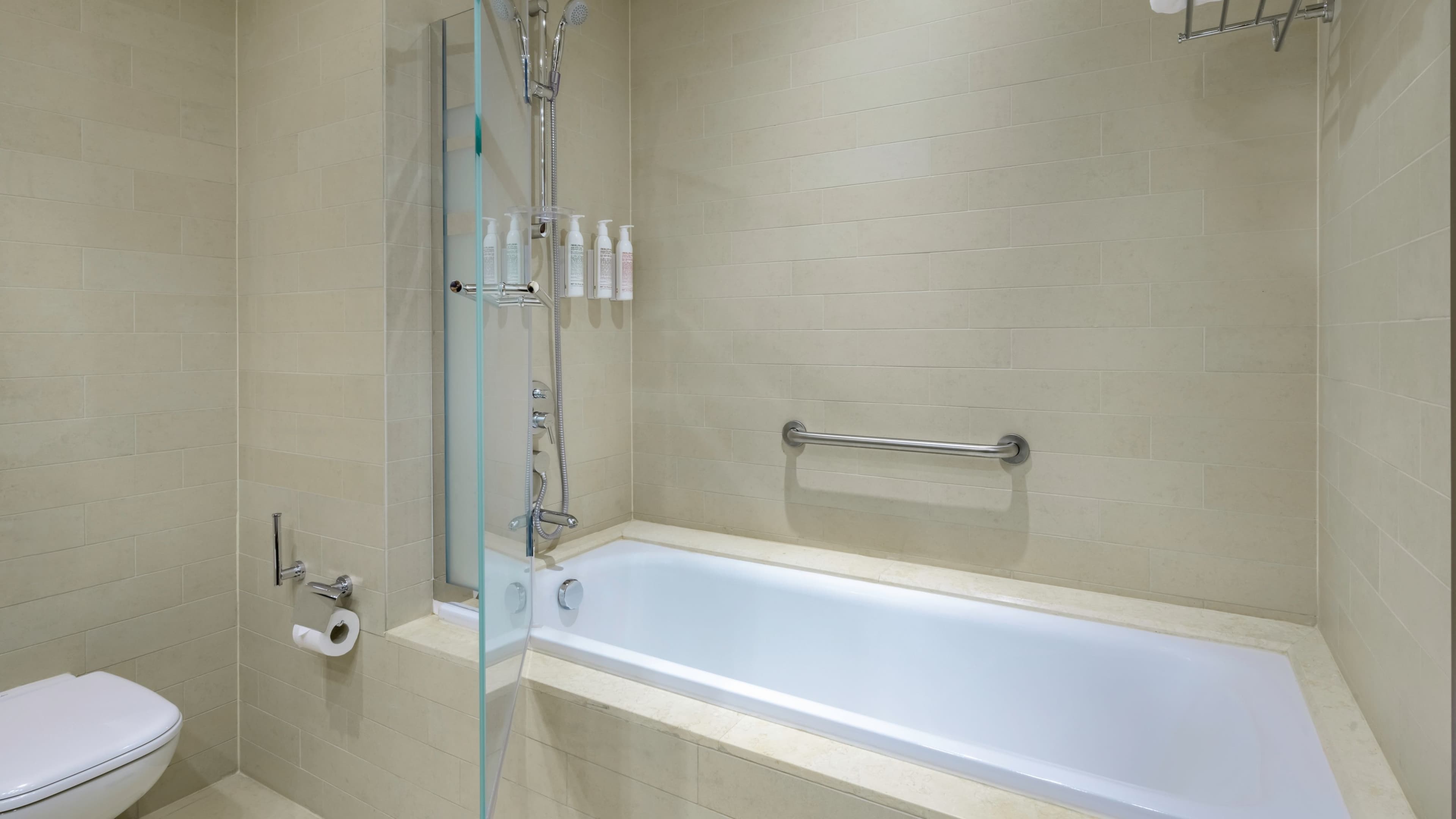 Deluxe Guest room - Image 5