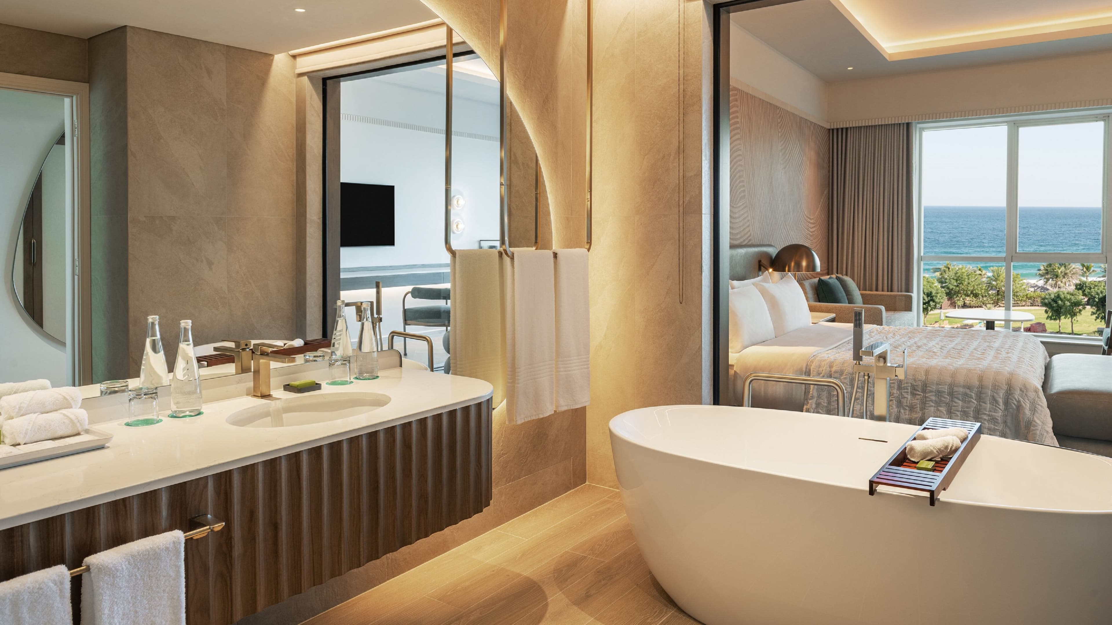 Renovated Deluxe King - Image 3