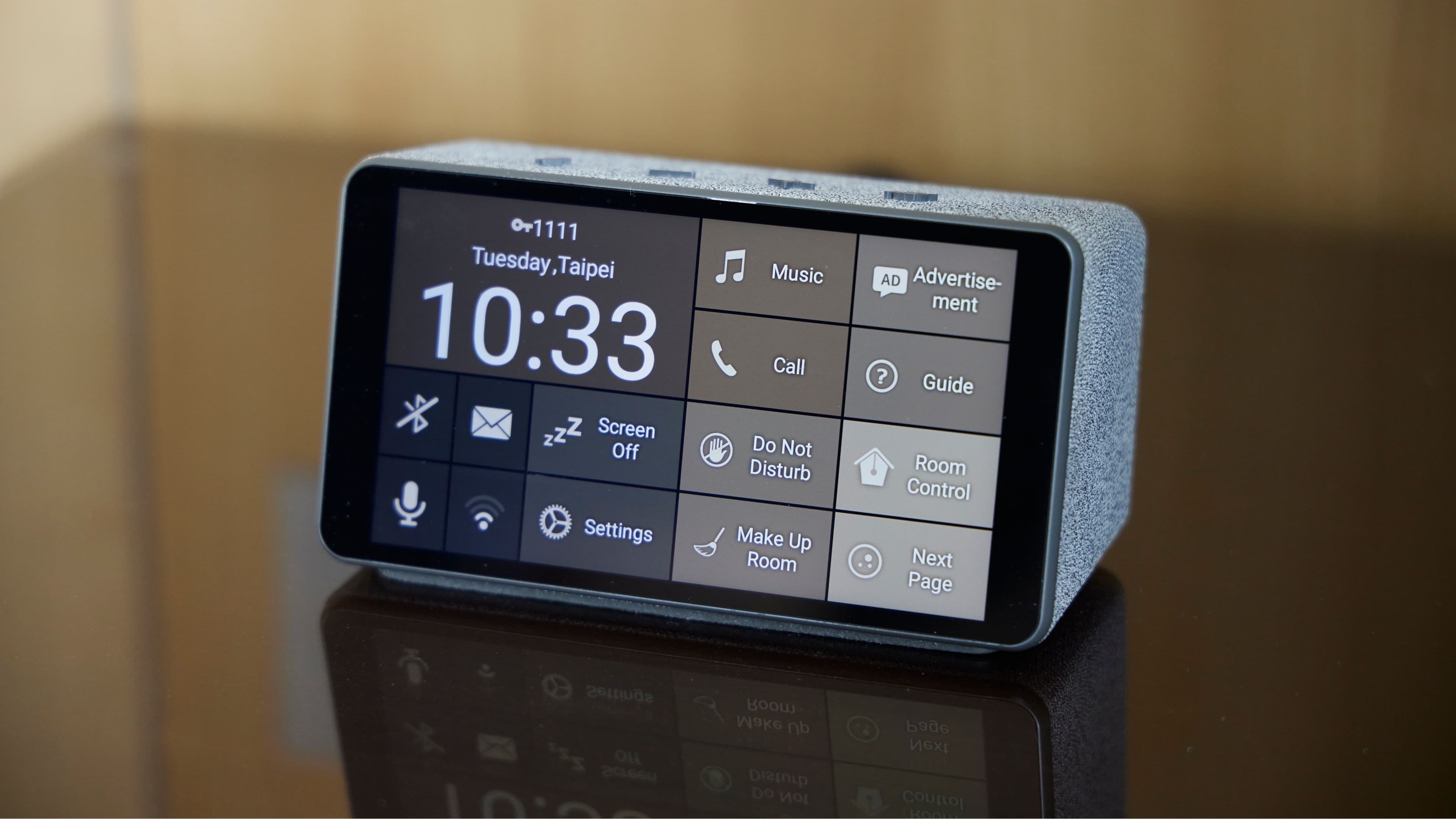 Deluxe King Room - Image 4