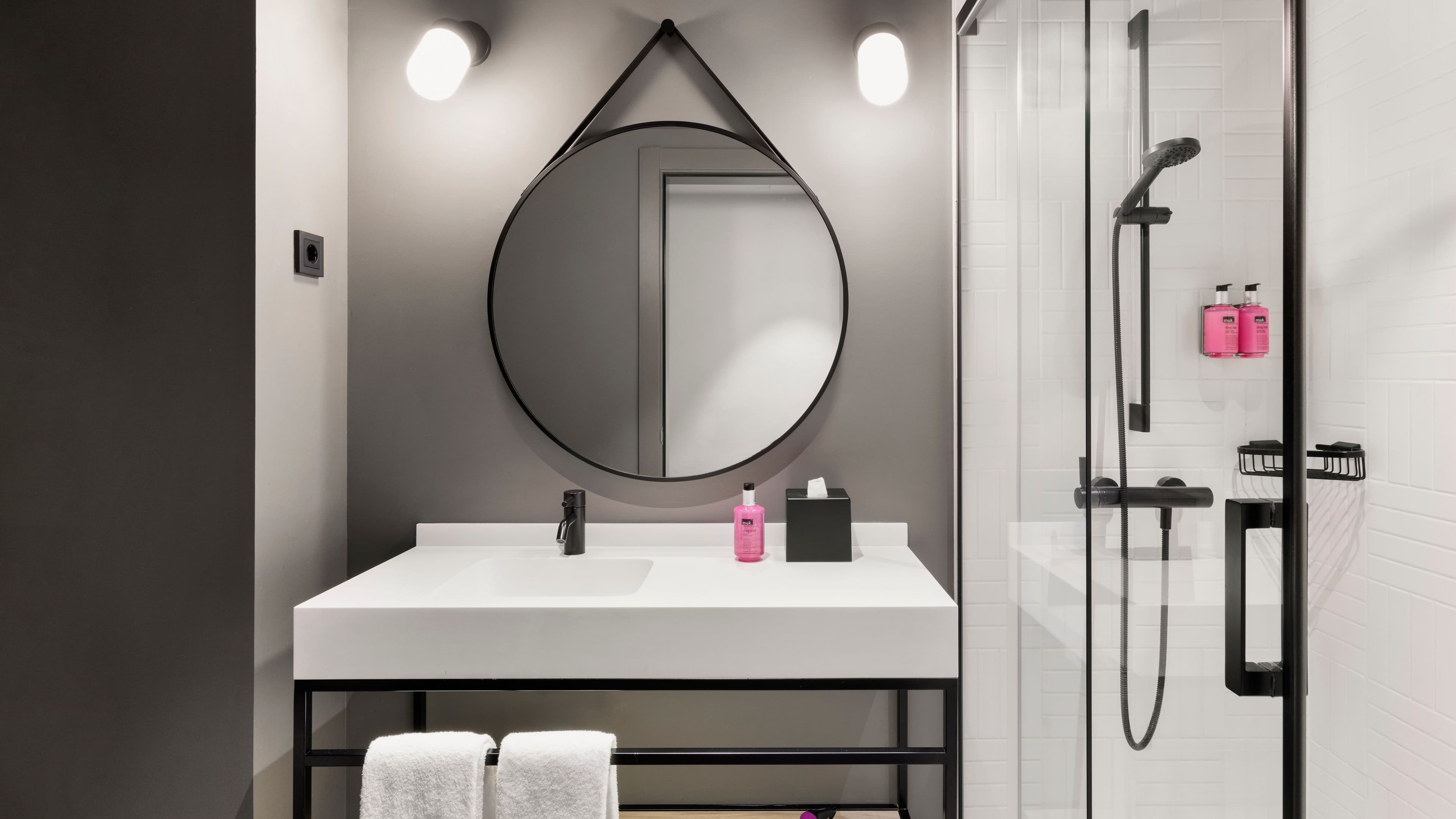 Moxy Sleeper - Image 15