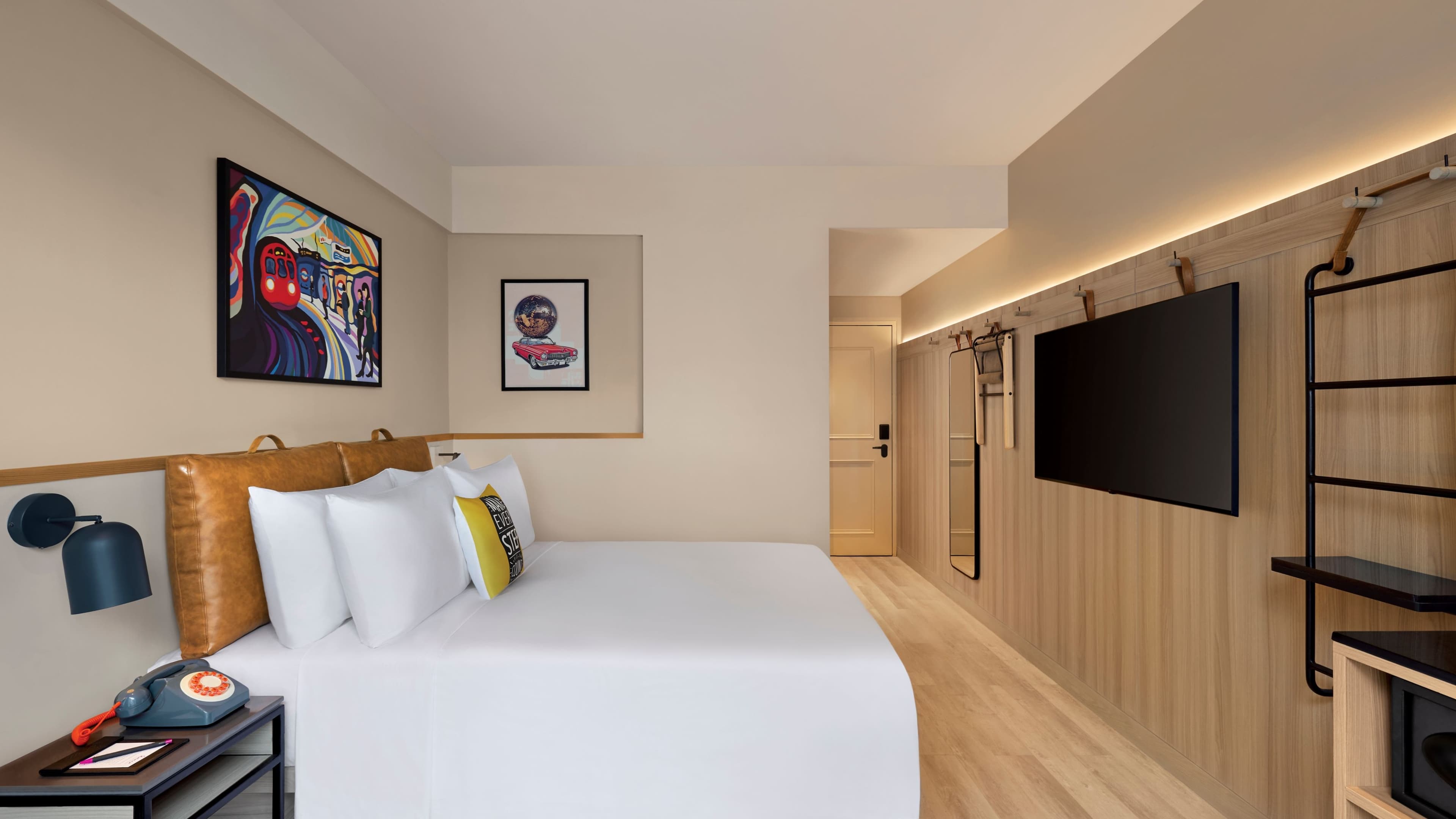 Moxy Queen - Image 1