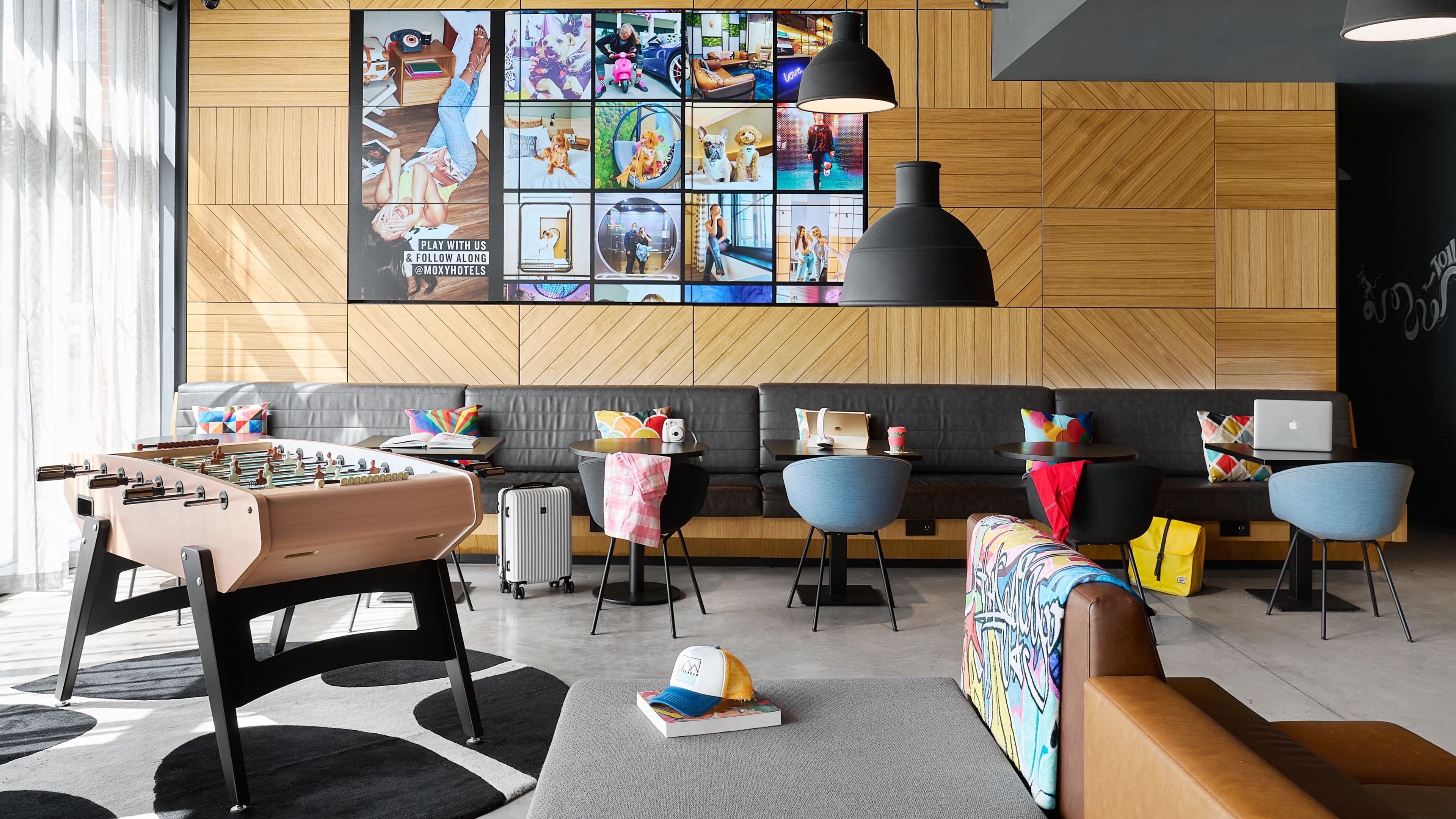 Moxy Queen Sleeper - Image 7