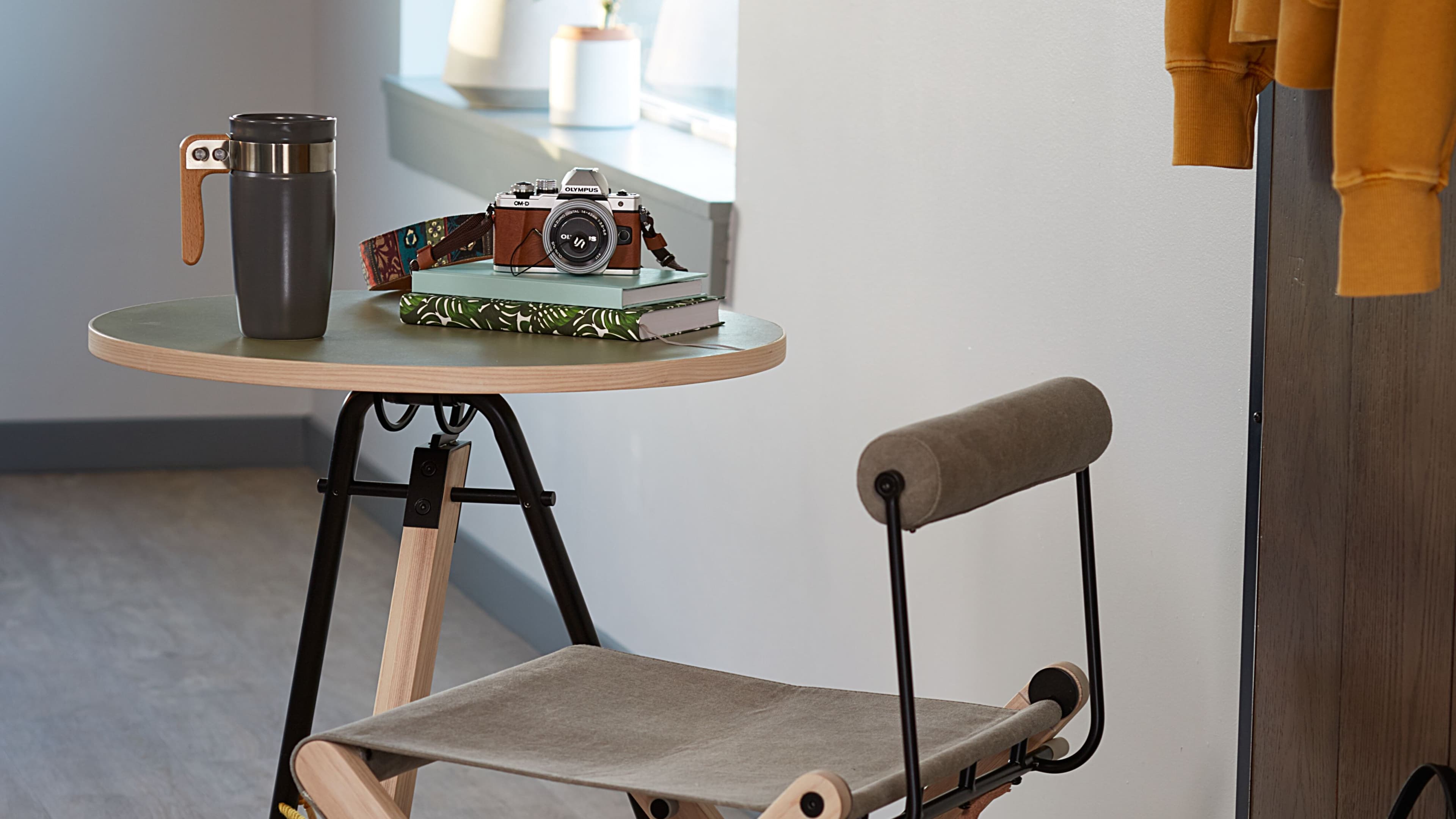 Guest Room - Image 12