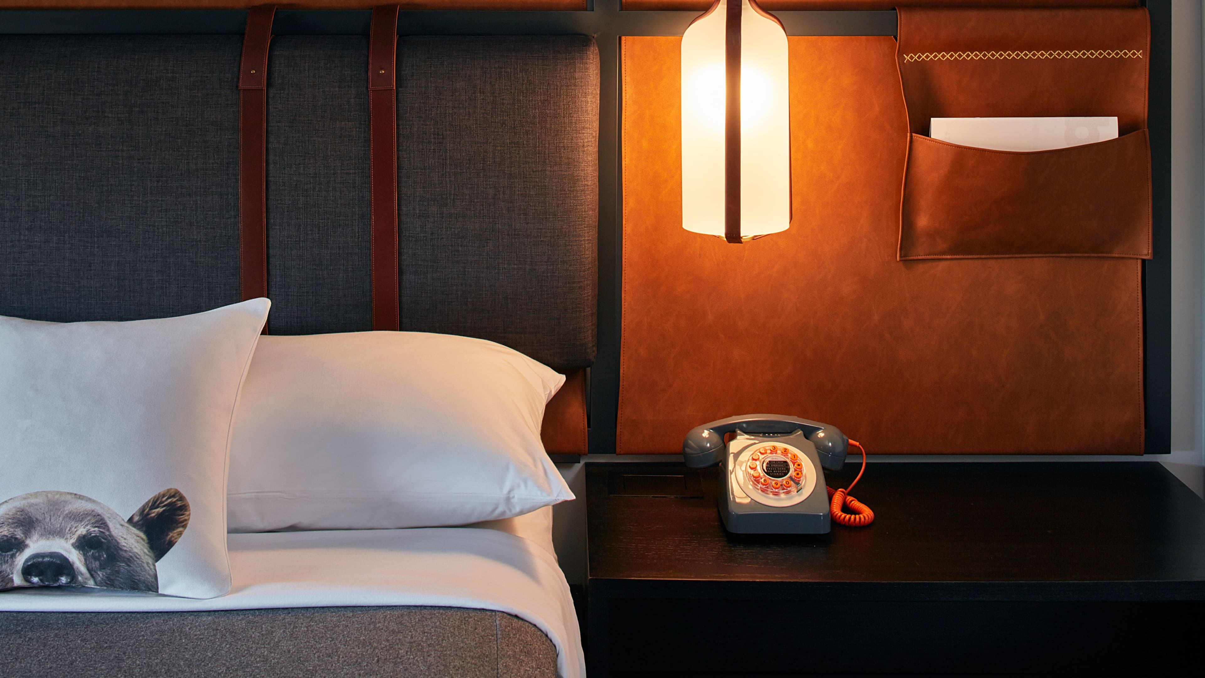 Guest Room - Image 6