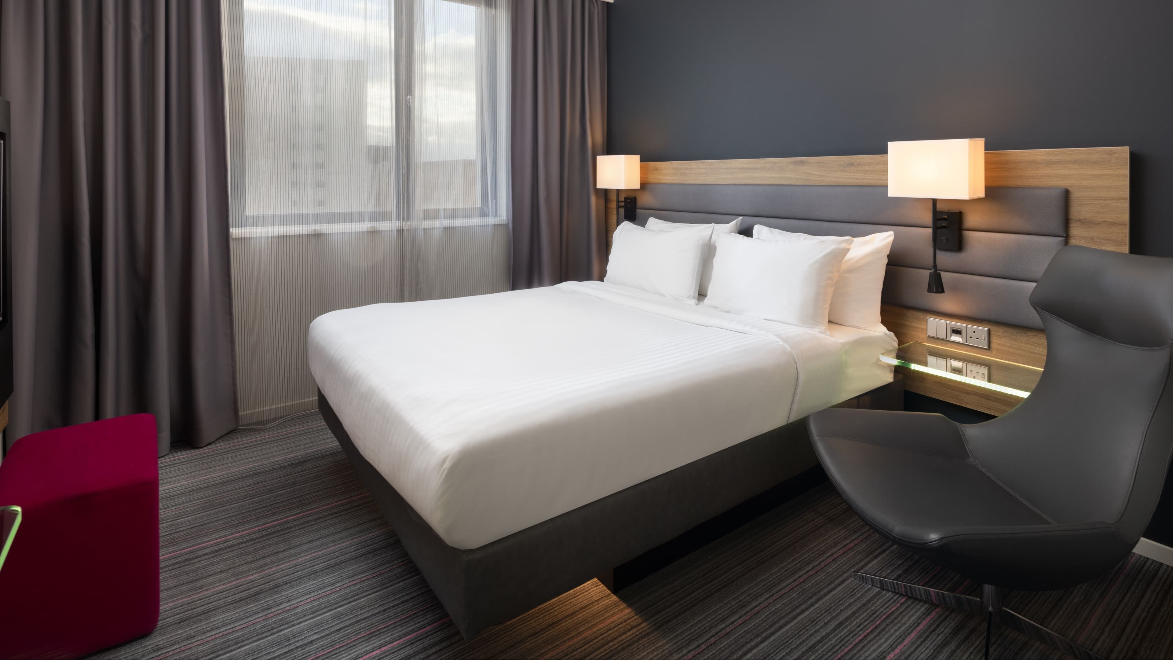 Moxy Queen Sleeper - Image 1