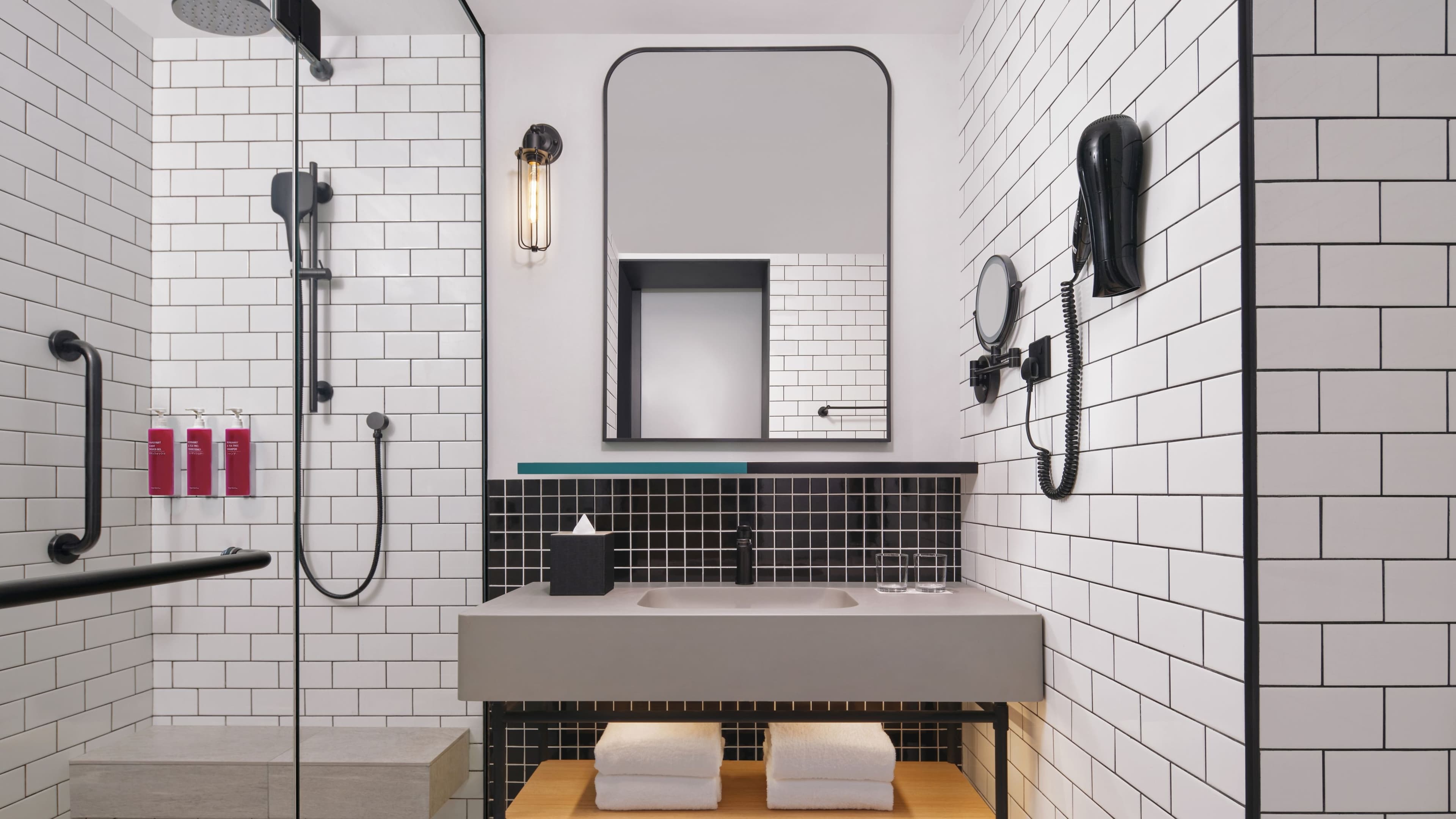 Moxy Queen - Image 2