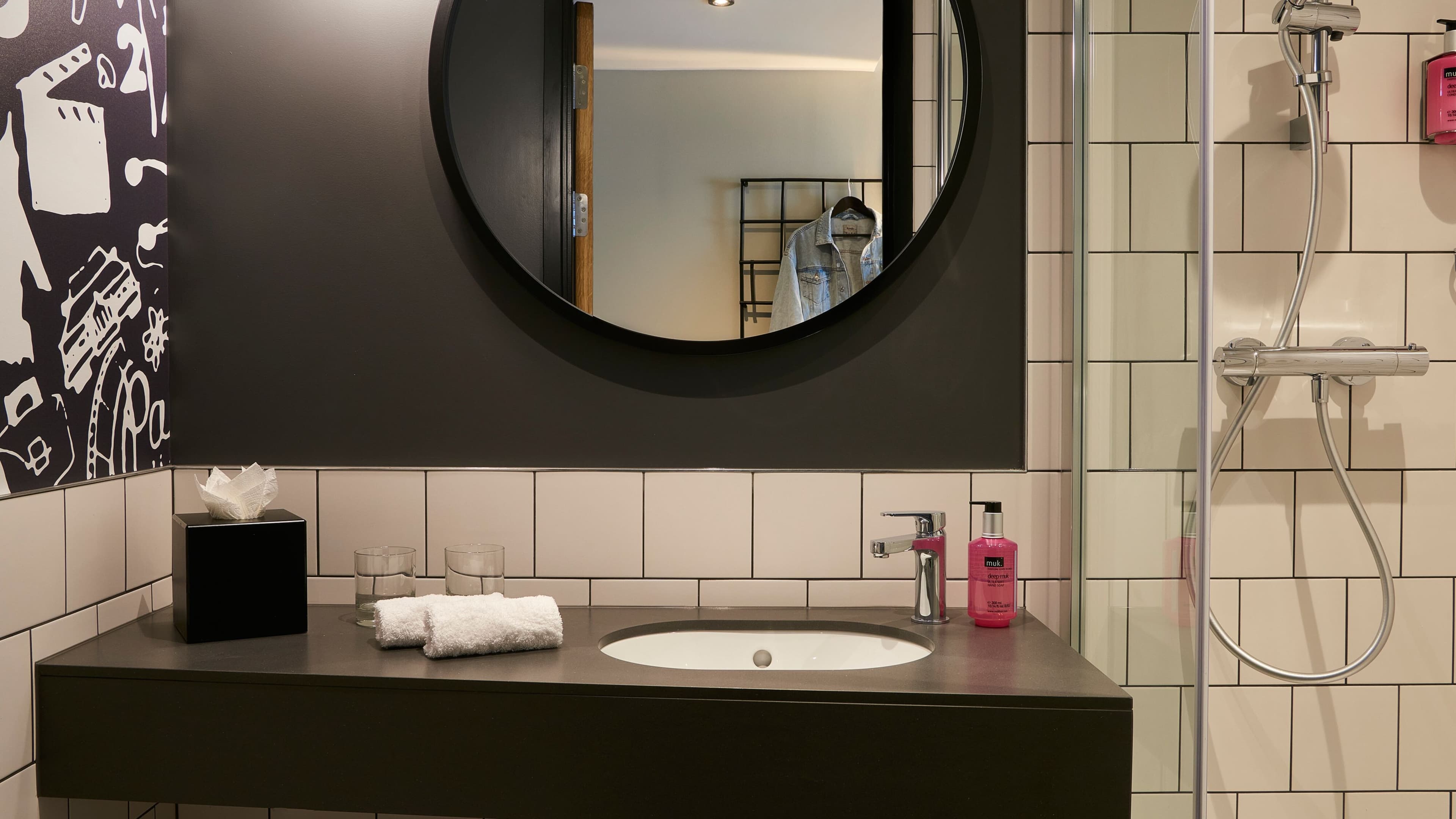 Moxy Sleeper - Image 11