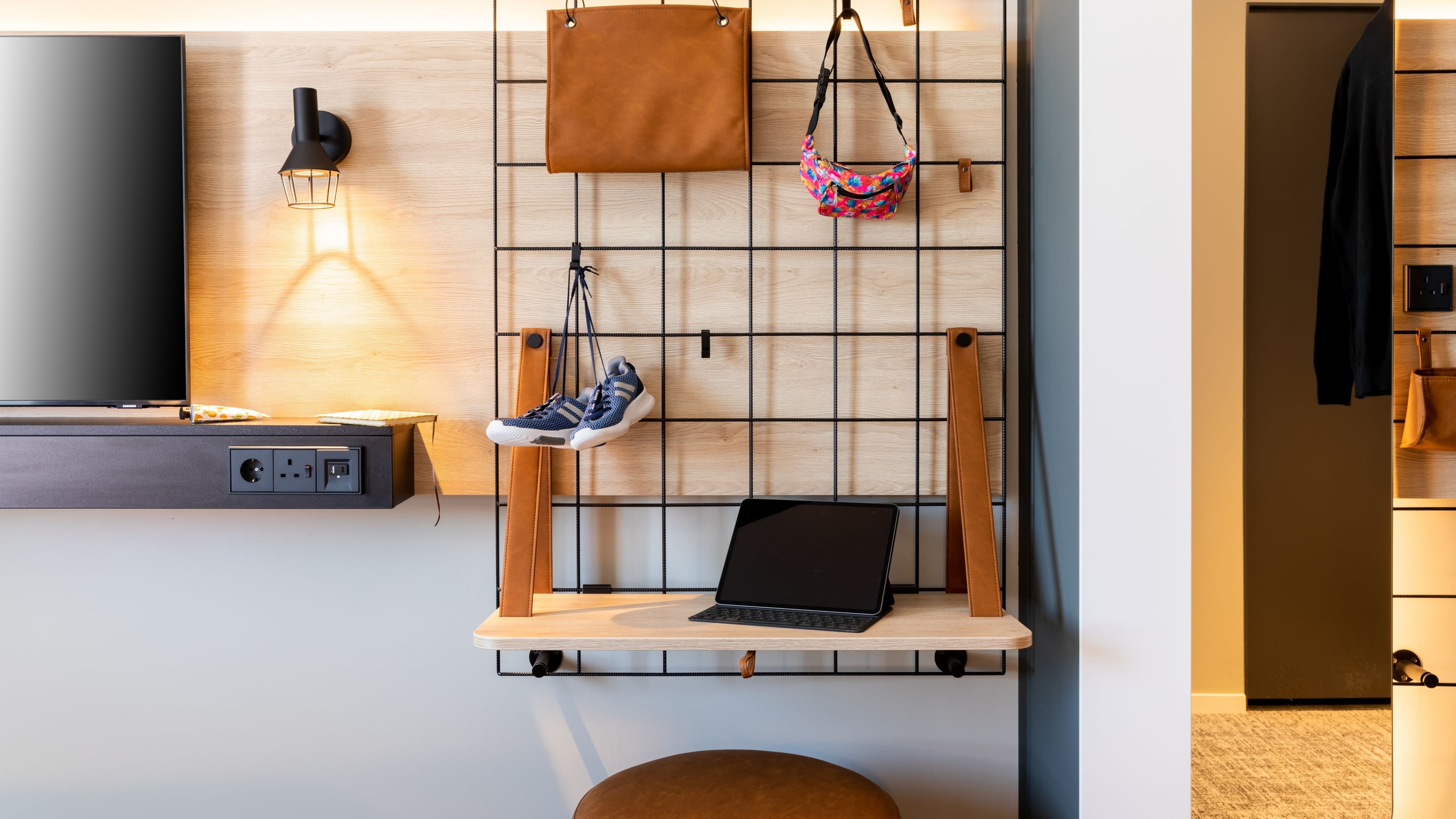 Moxy Queen Sleeper - Image 2