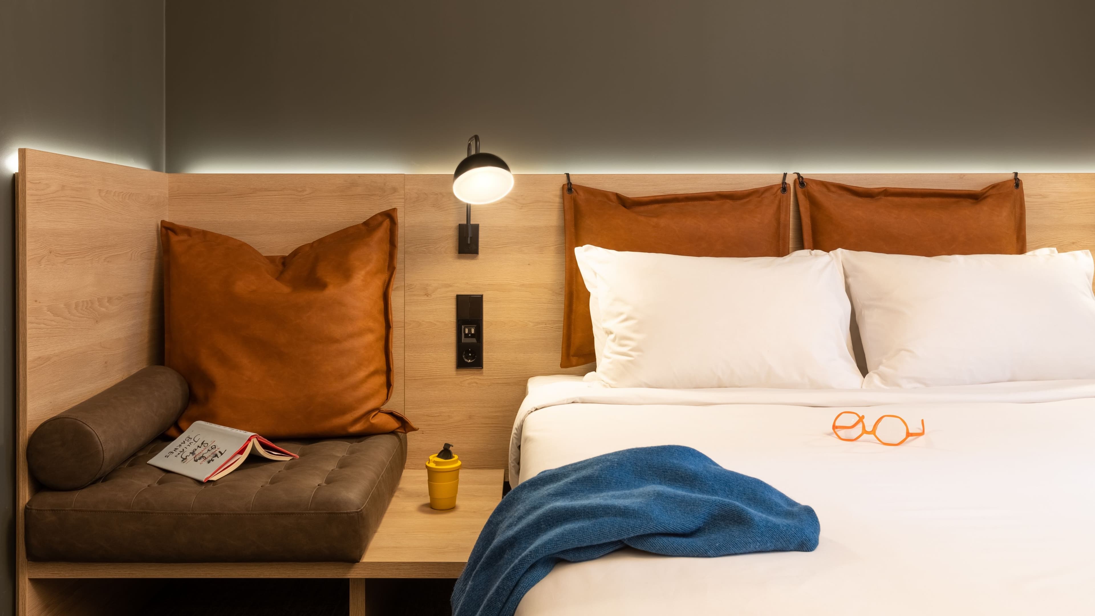 Moxy Queen Sleeper - Image 12