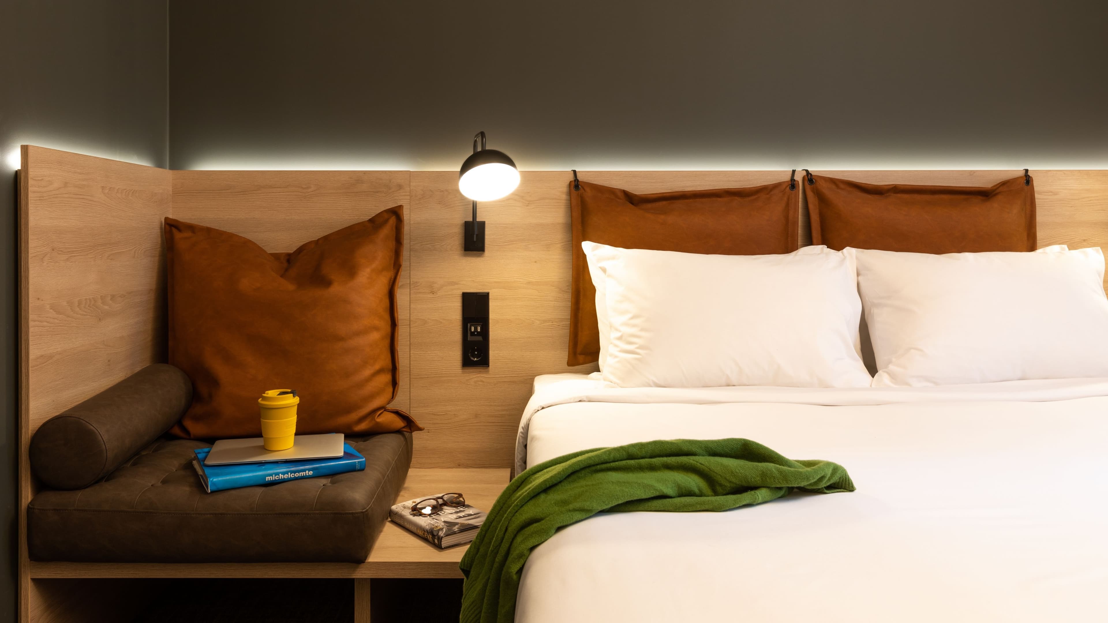 Moxy Queen Sleeper - Image 4