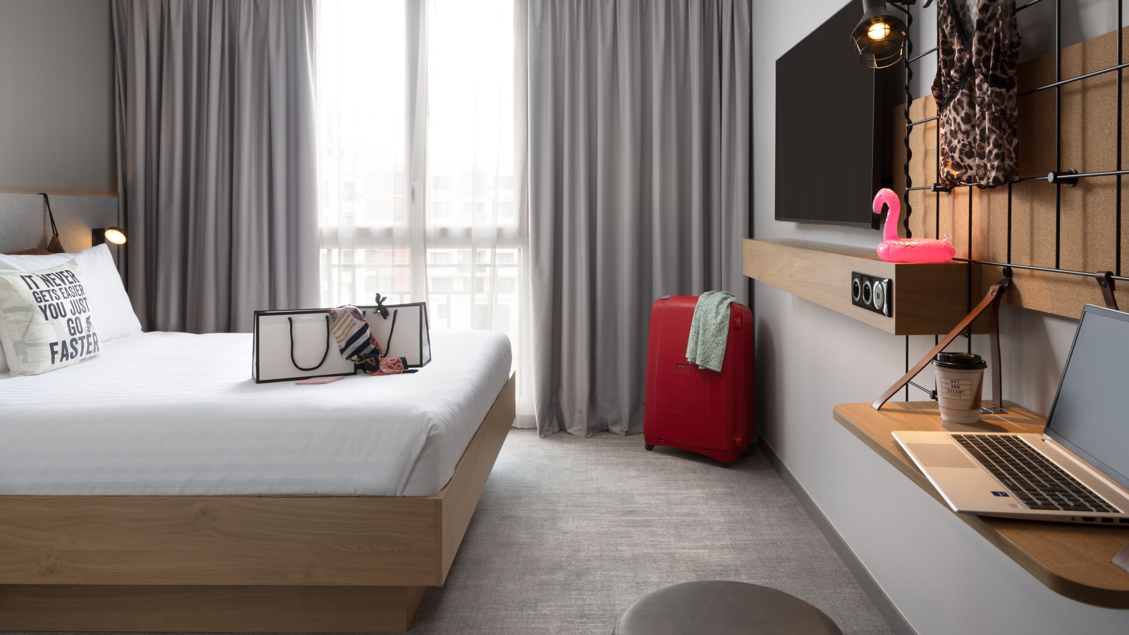 Moxy Sleeper - Image 1