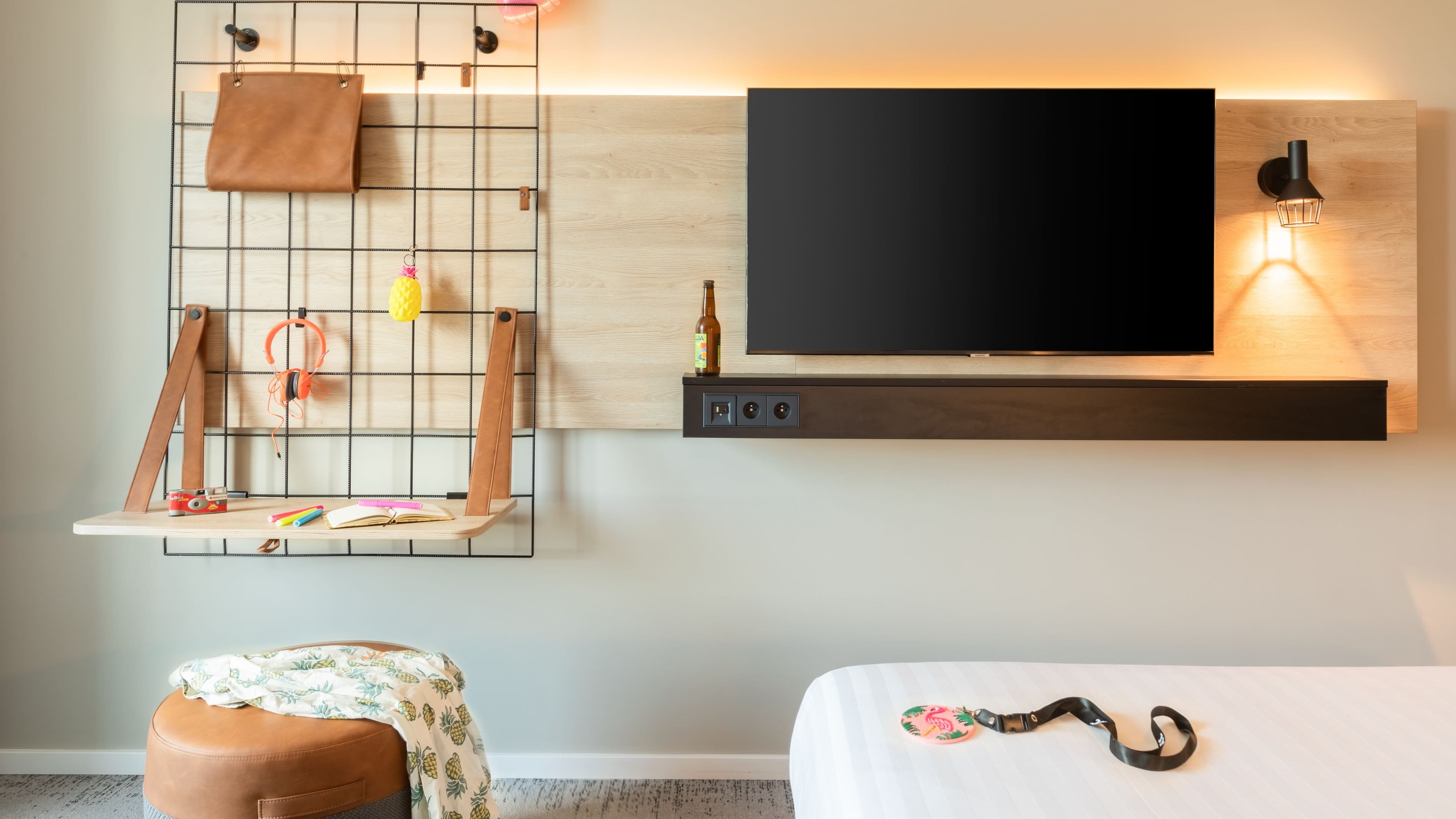 Moxy Queen Sleeper - Image 6