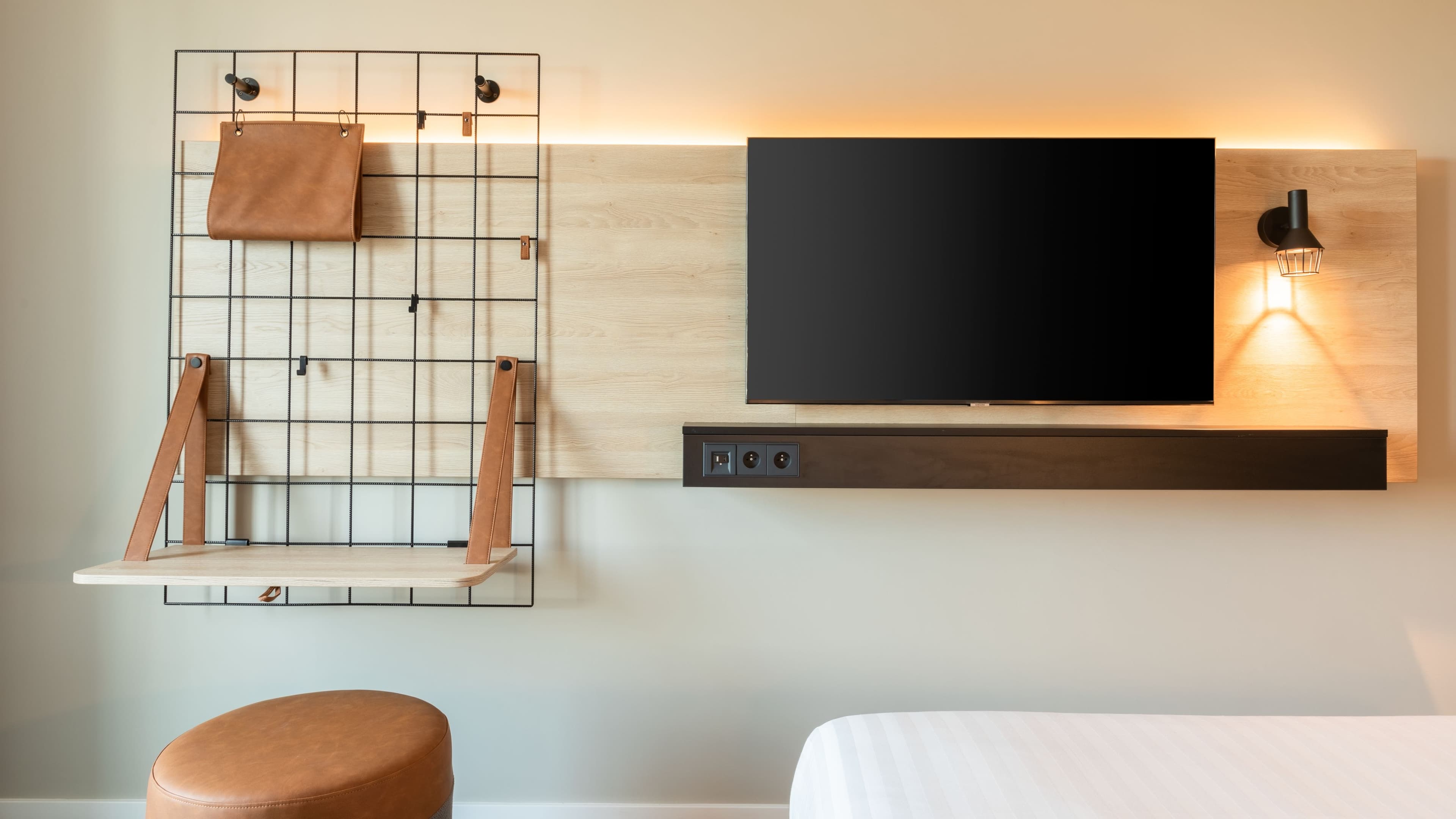 Moxy Queen Sleeper - Image 10