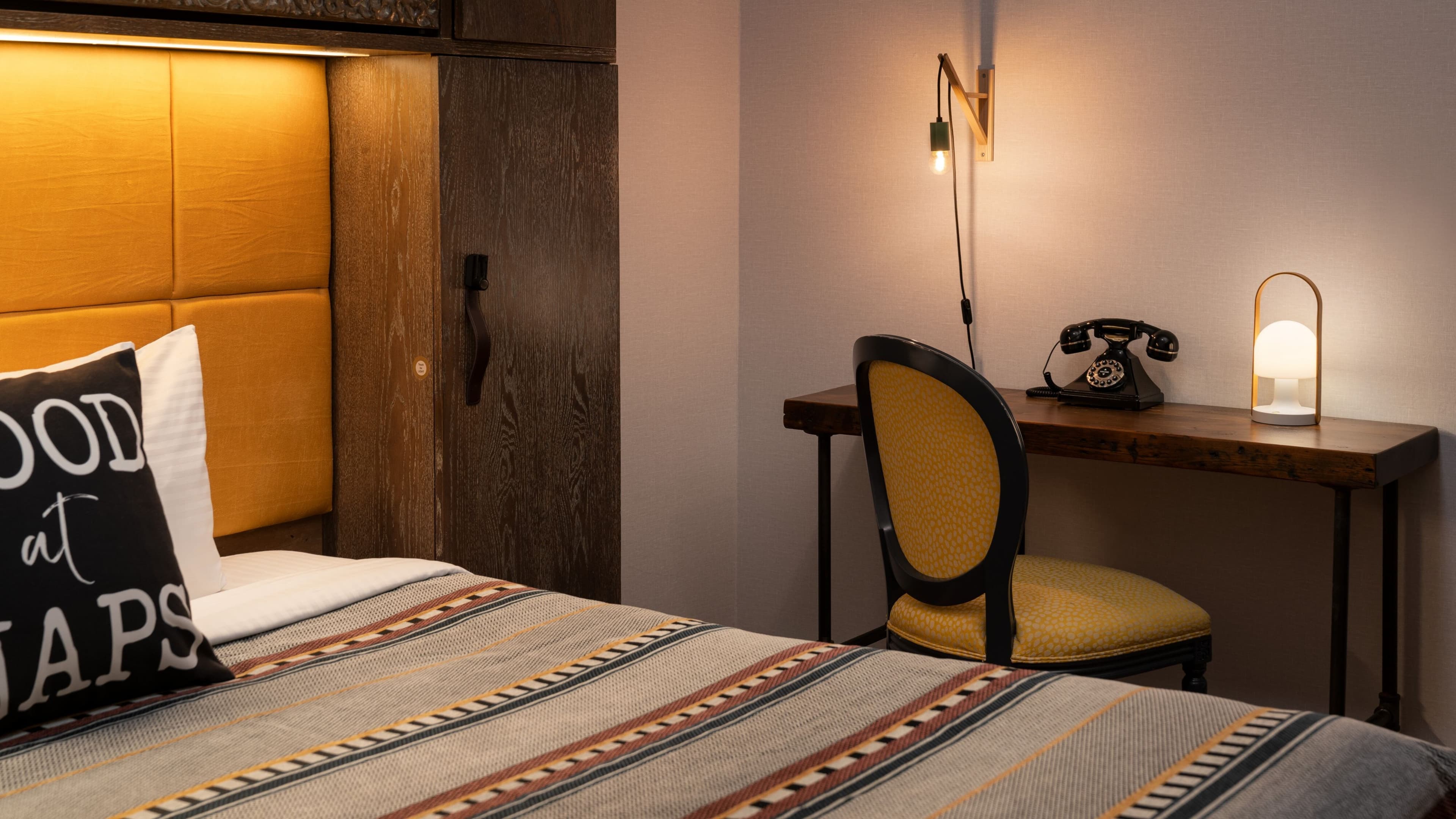 COZY KING - 175 SQF - Image 2