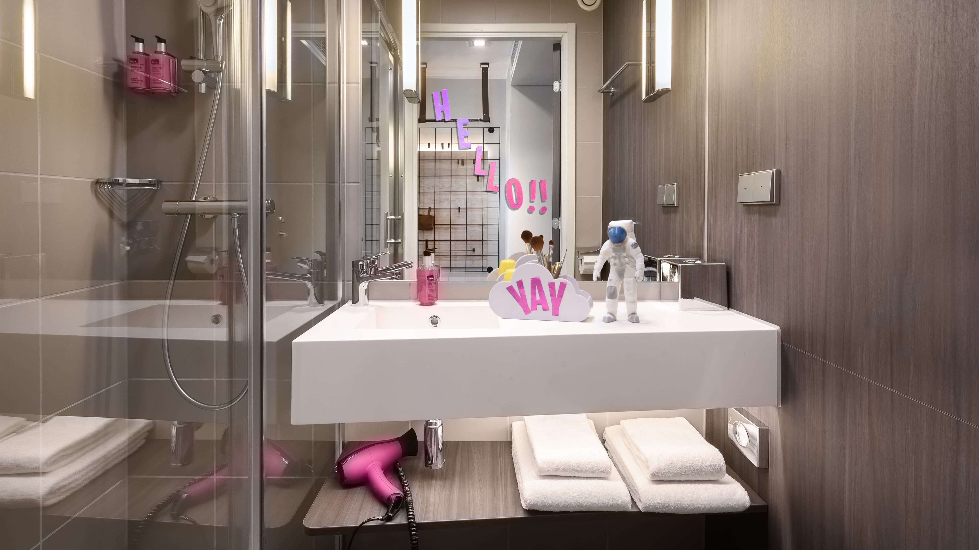 Moxy Queen Sleeper - Image 9