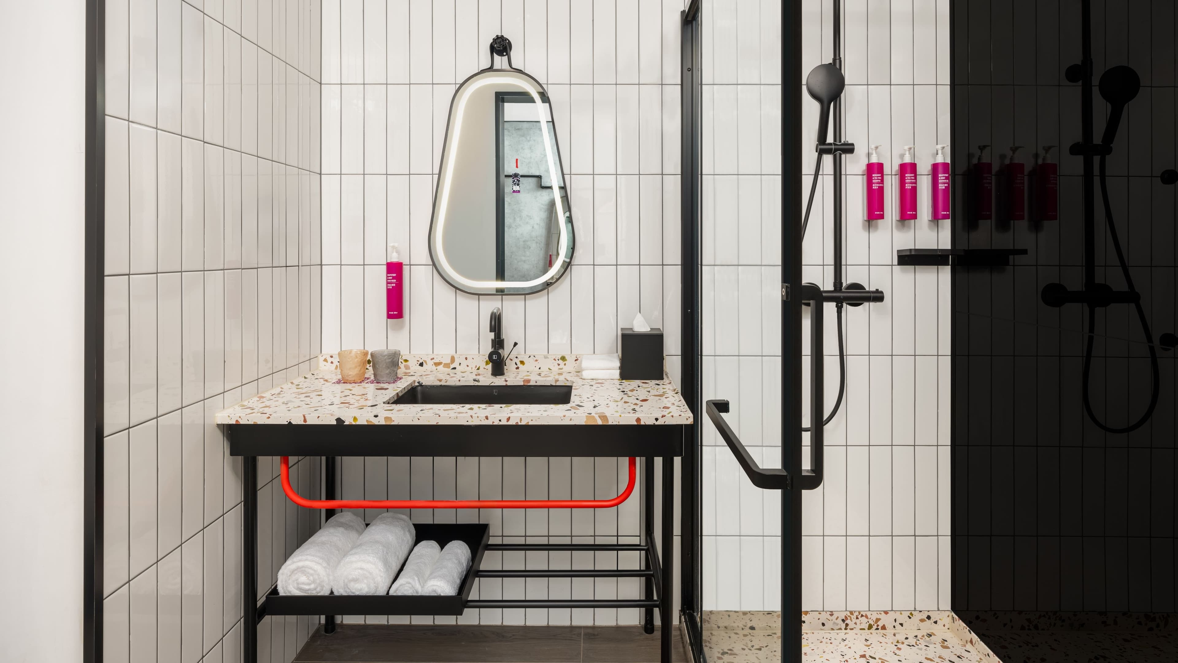 Standard Queen - Image 3