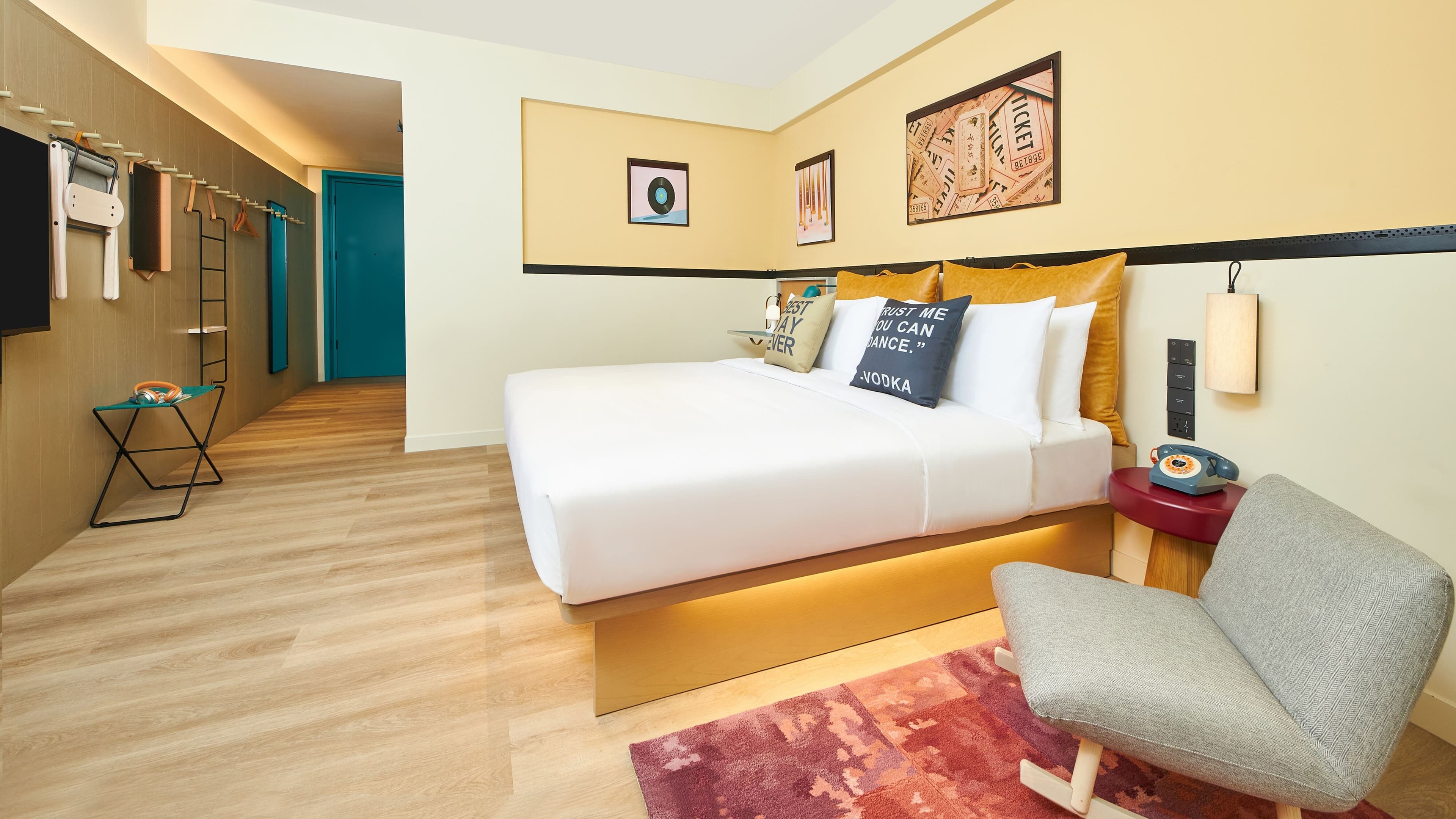 Cozy King Room - Image 1