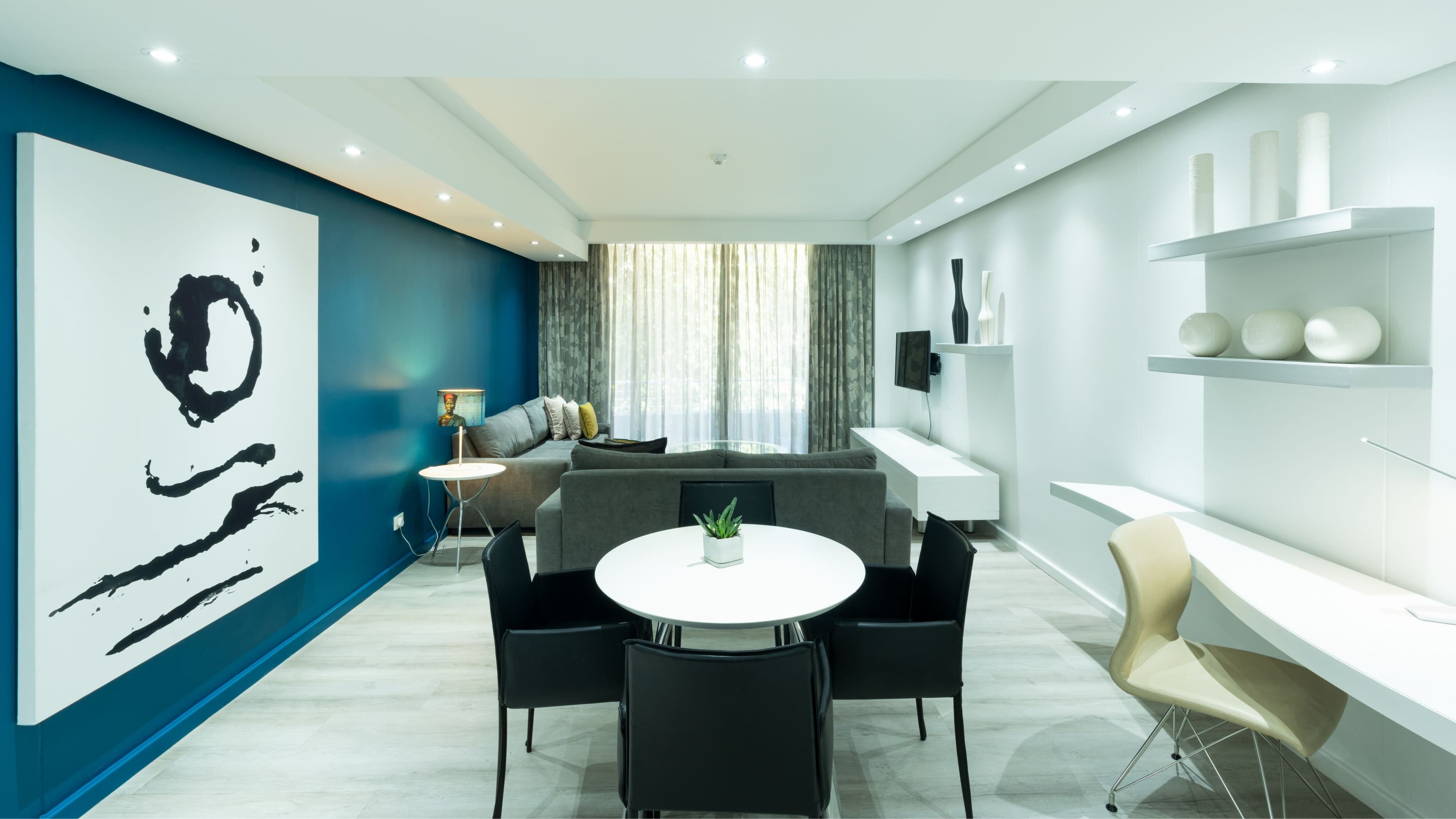 1 Bedroom Apartment - Image 1