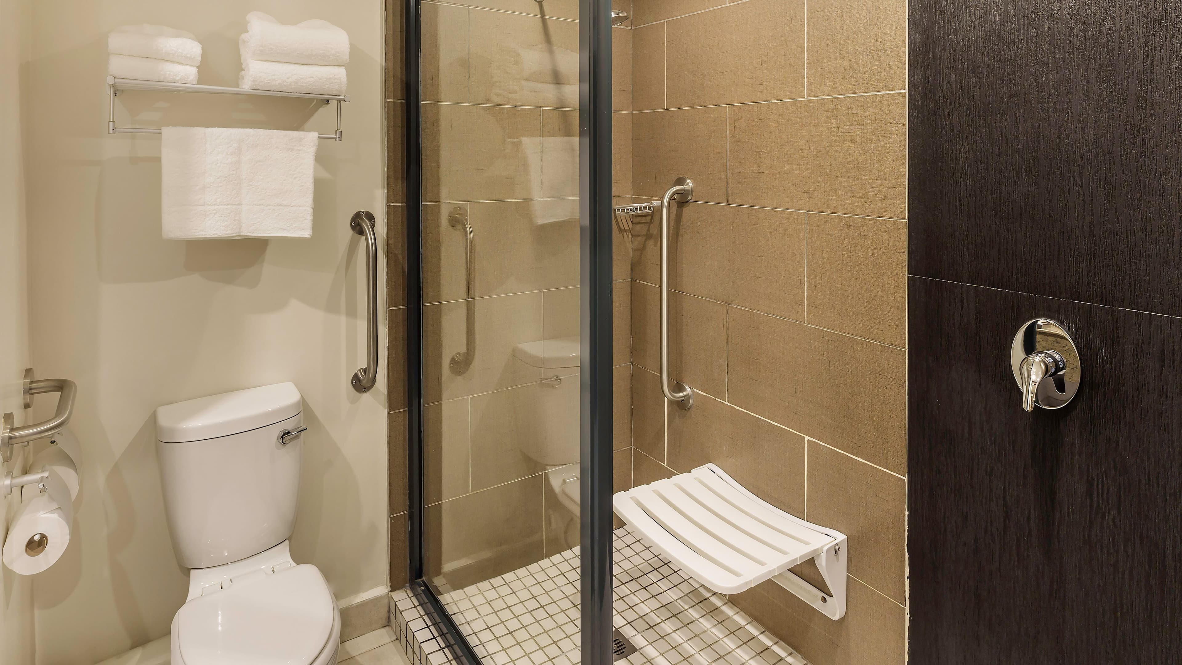 Deluxe Guest room - Image 9