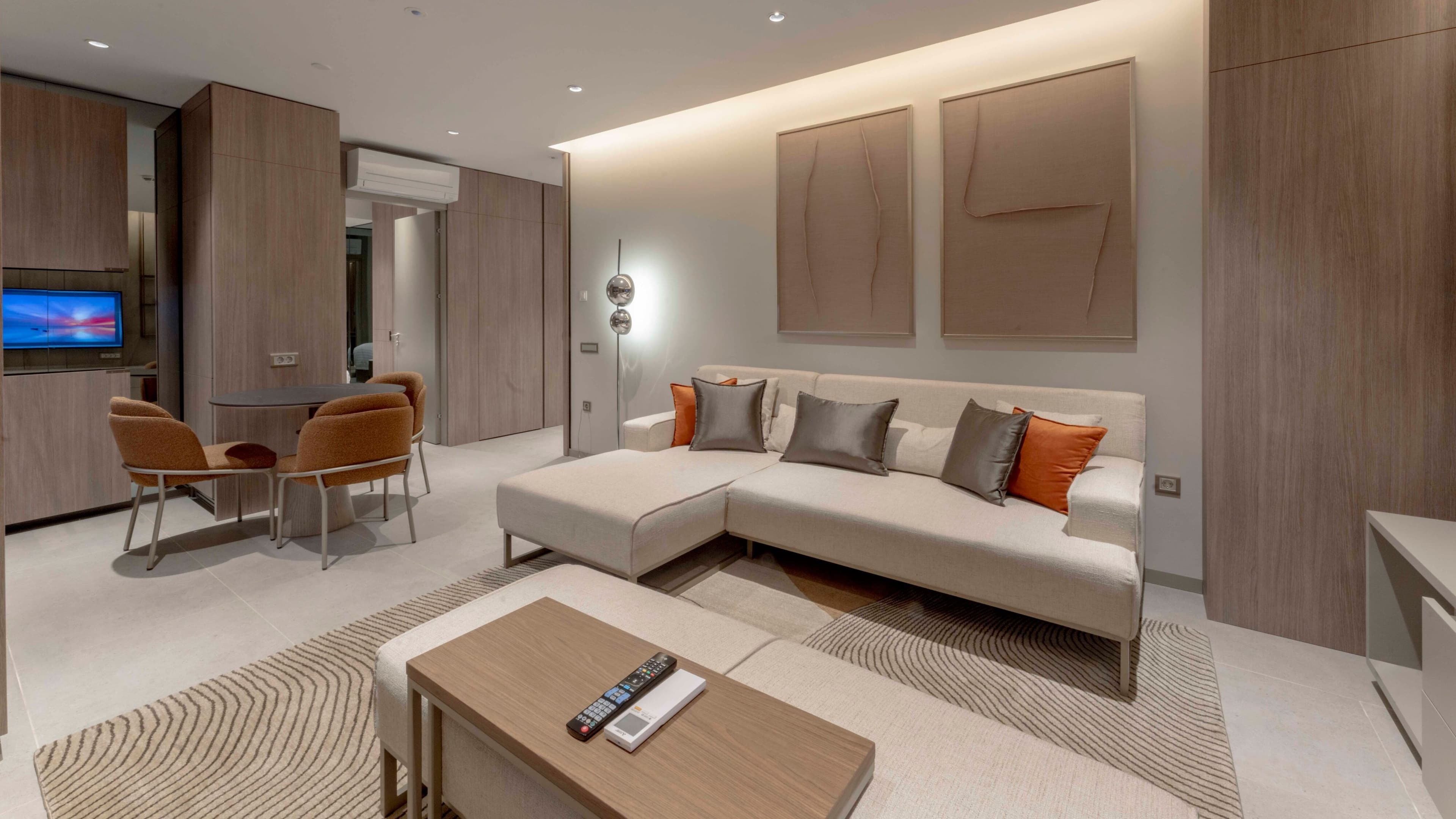 1 Bedroom Suite - Image 2