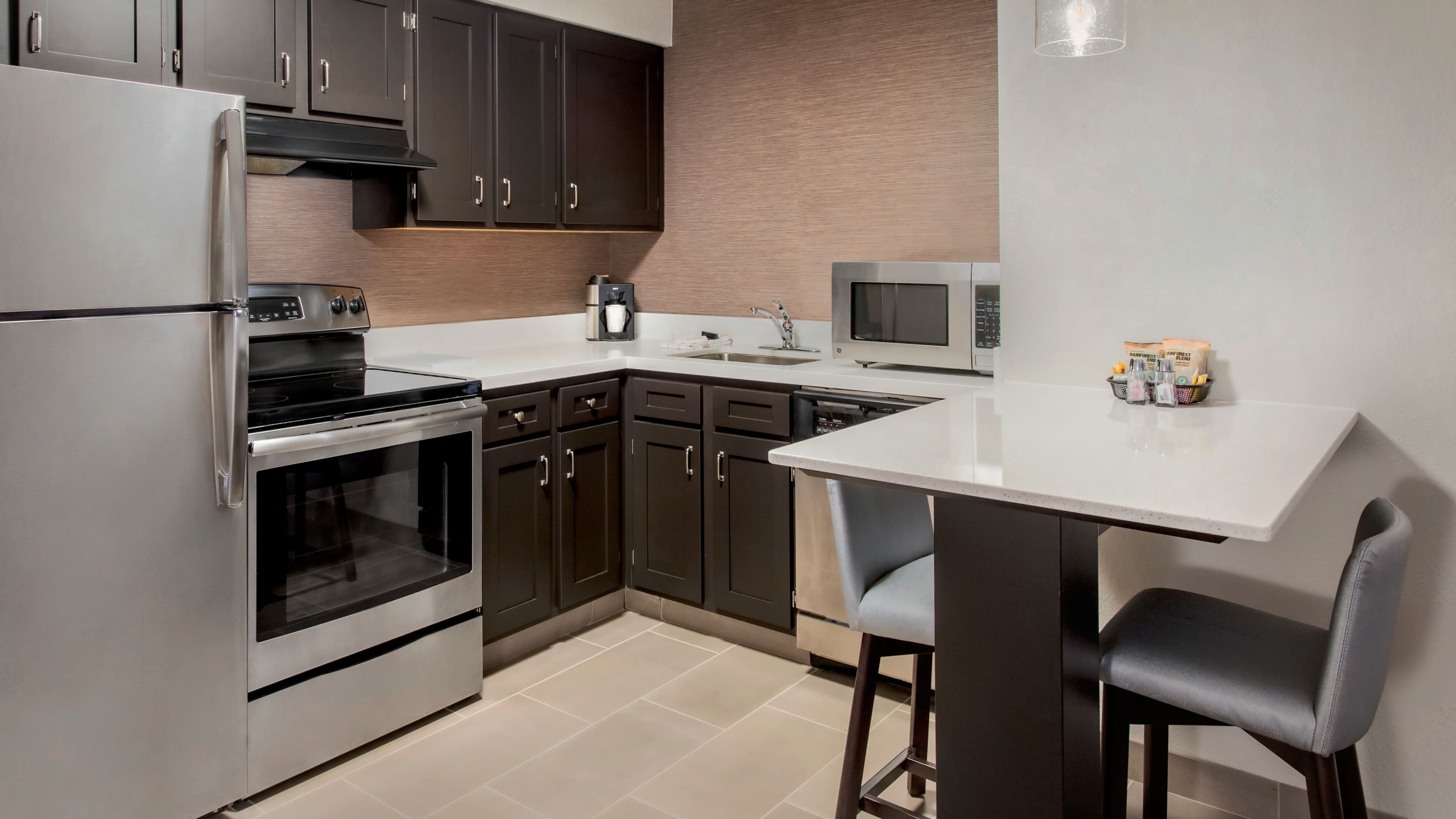 Larger Studio - Image 3