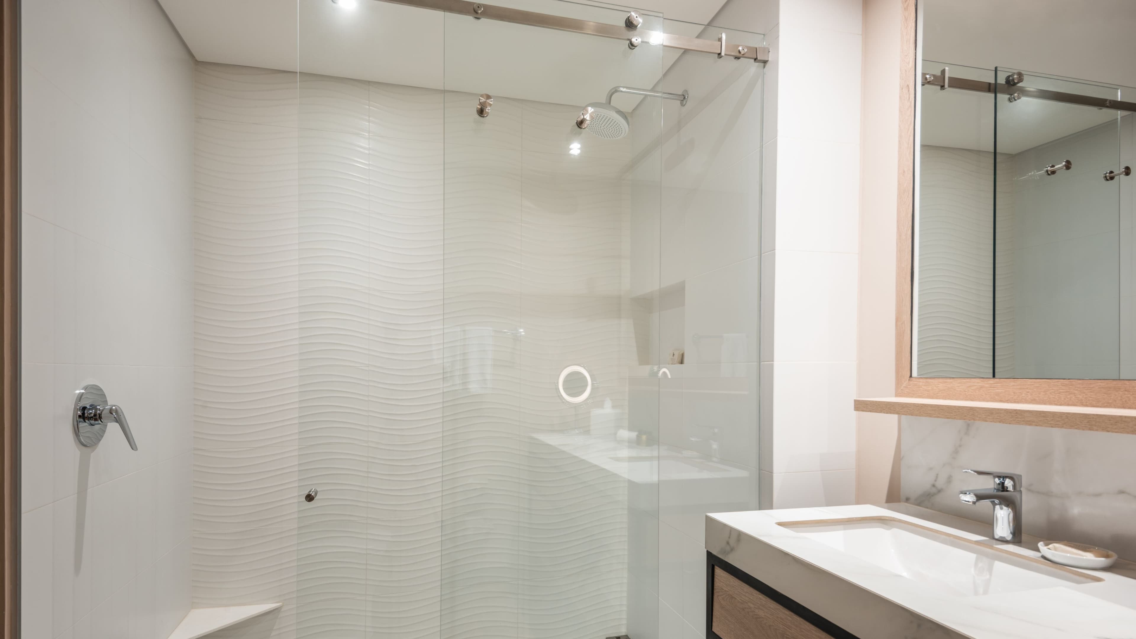 Studio Suite - Image 14