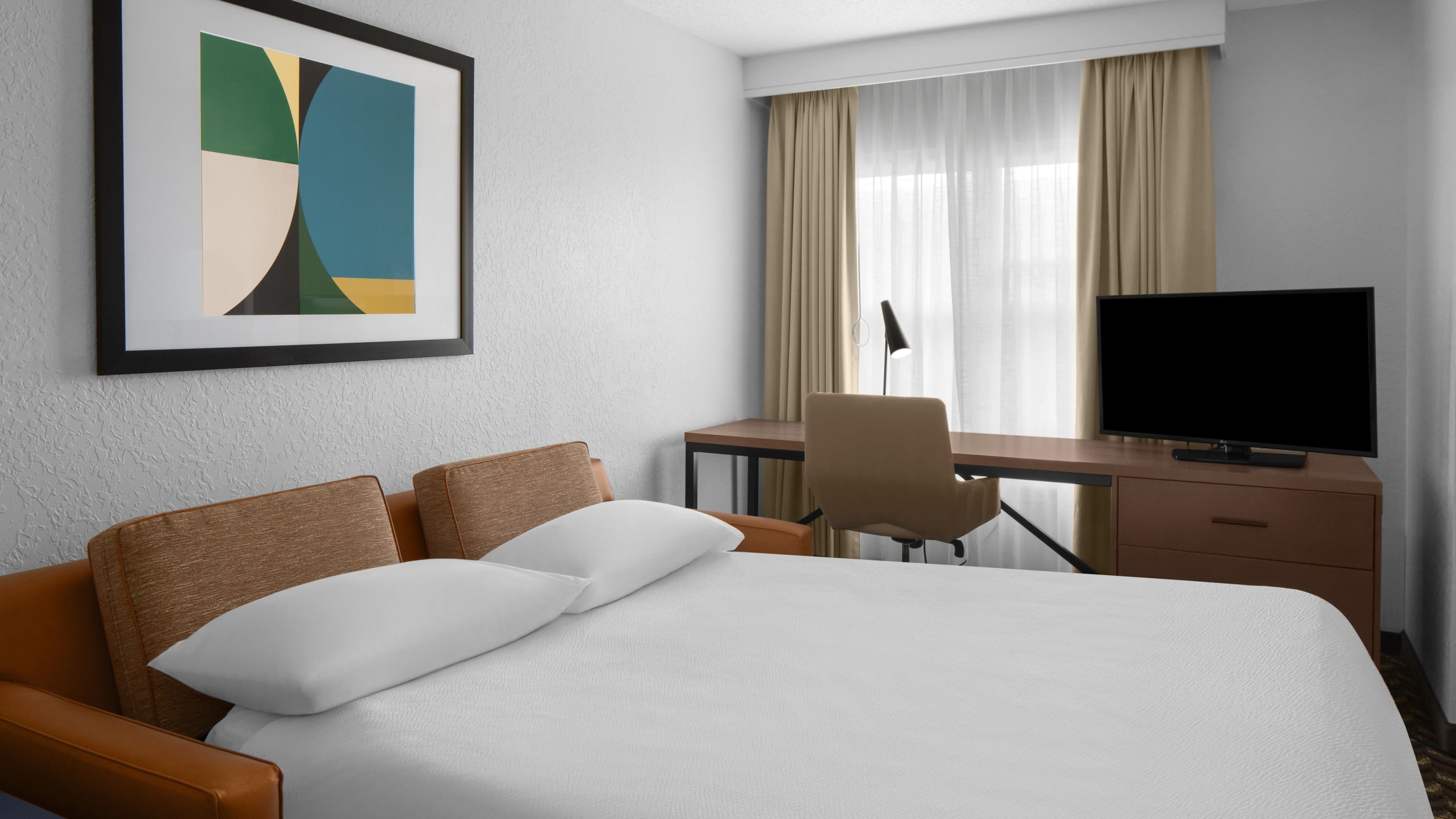 1 Bedroom Suite - Image 3