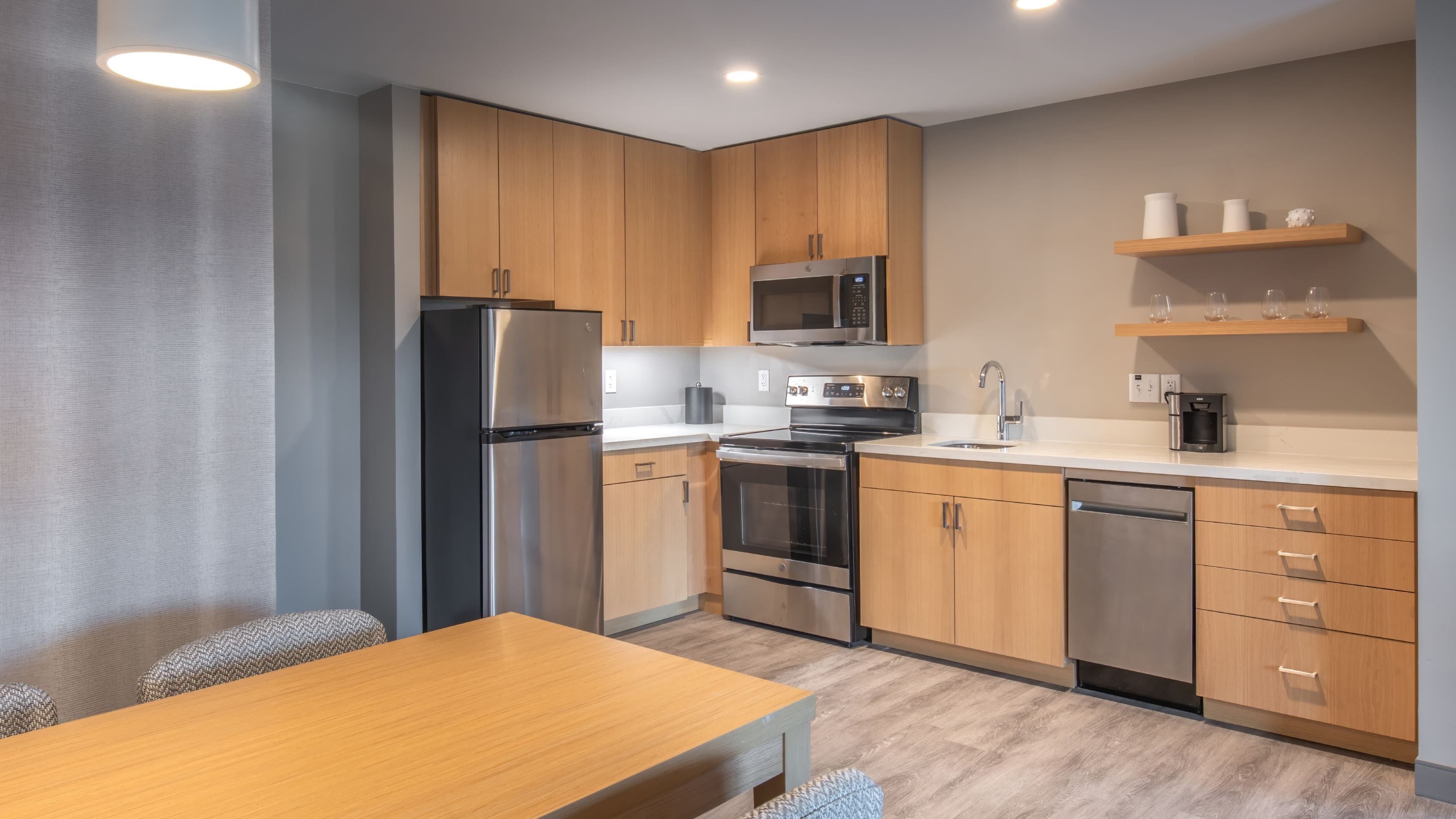 1 Bedroom Suite - Image 5