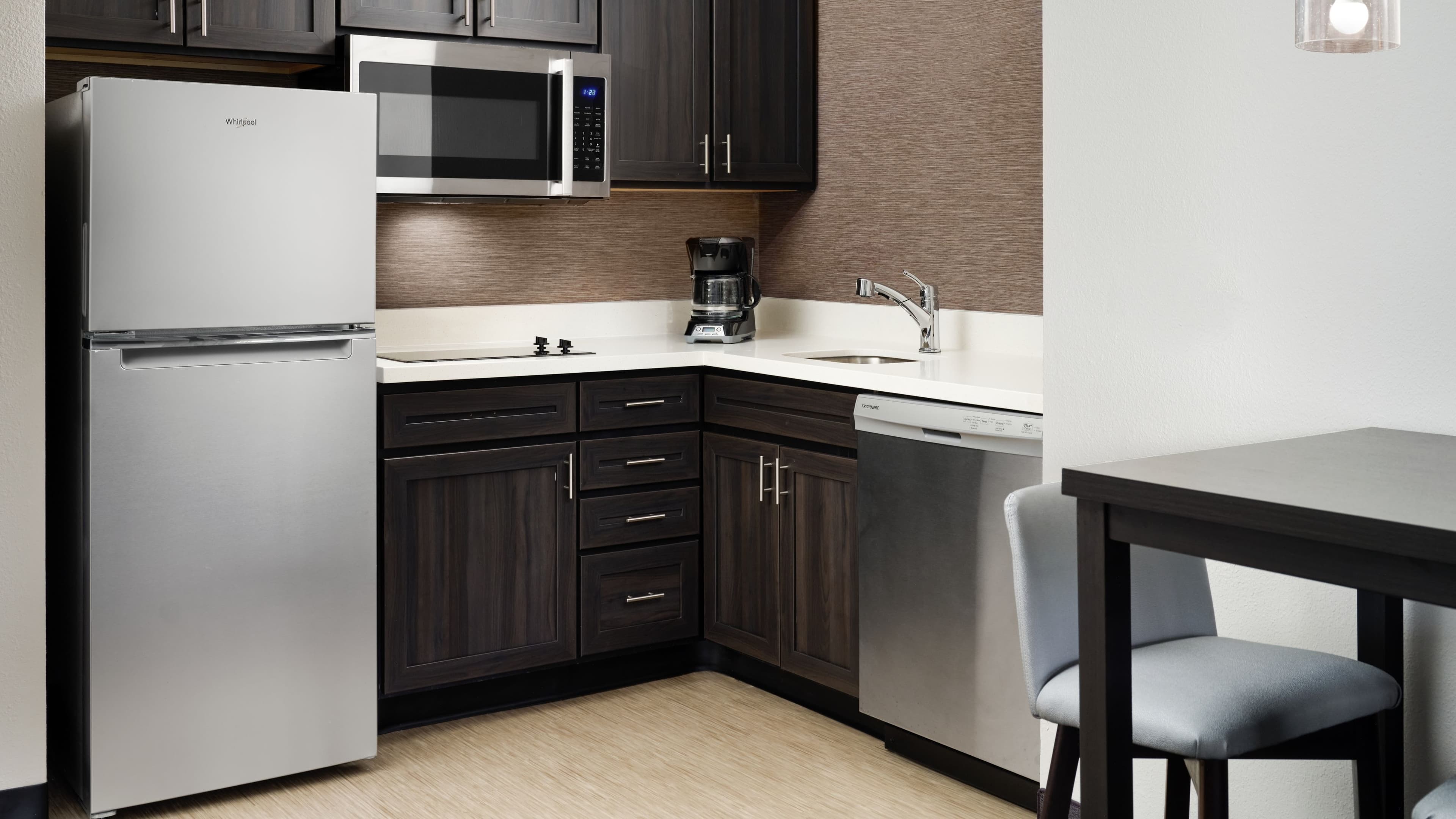 1 Bedroom Suite - Image 5