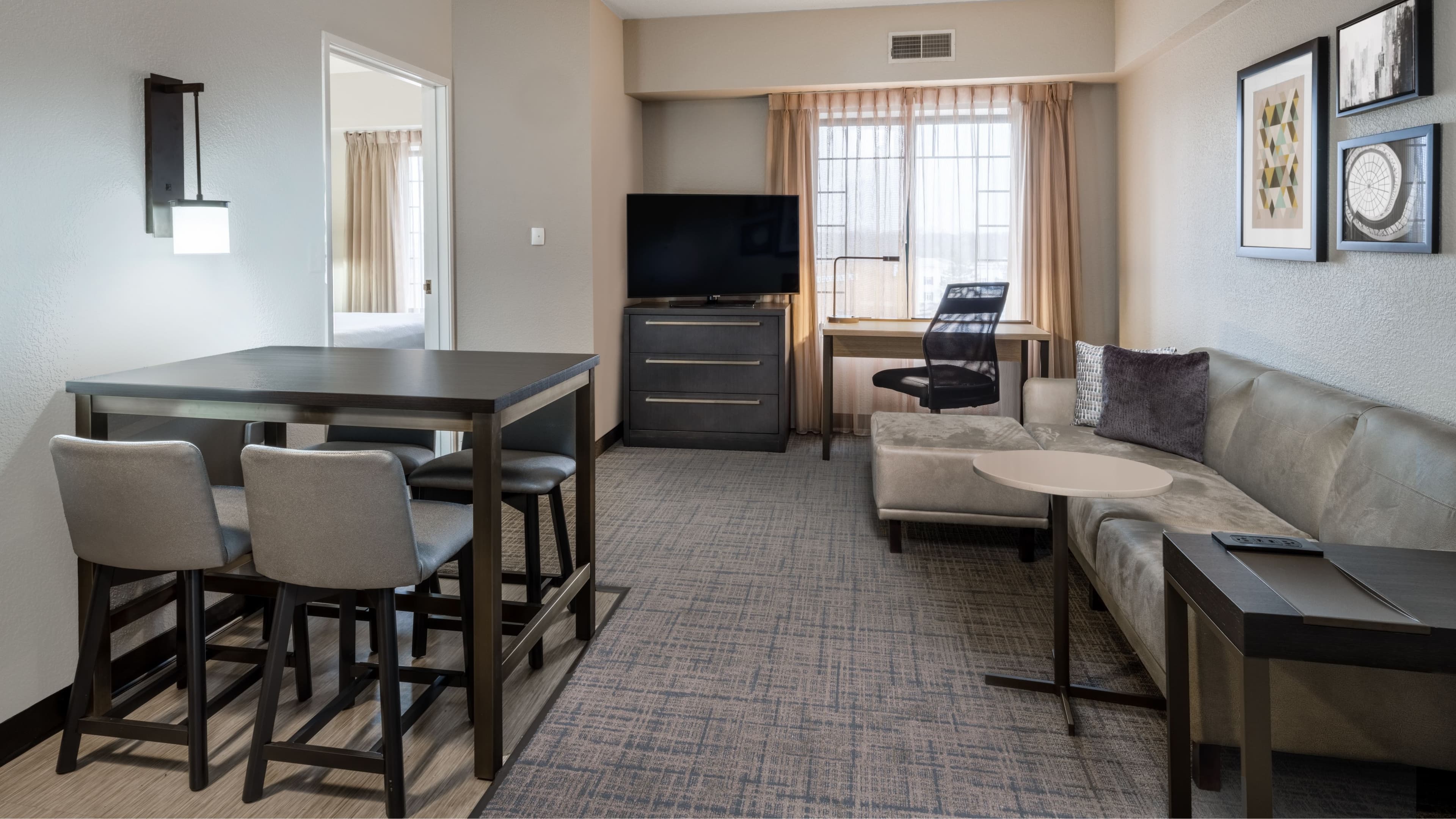 1 Bedroom Suite - Image 1