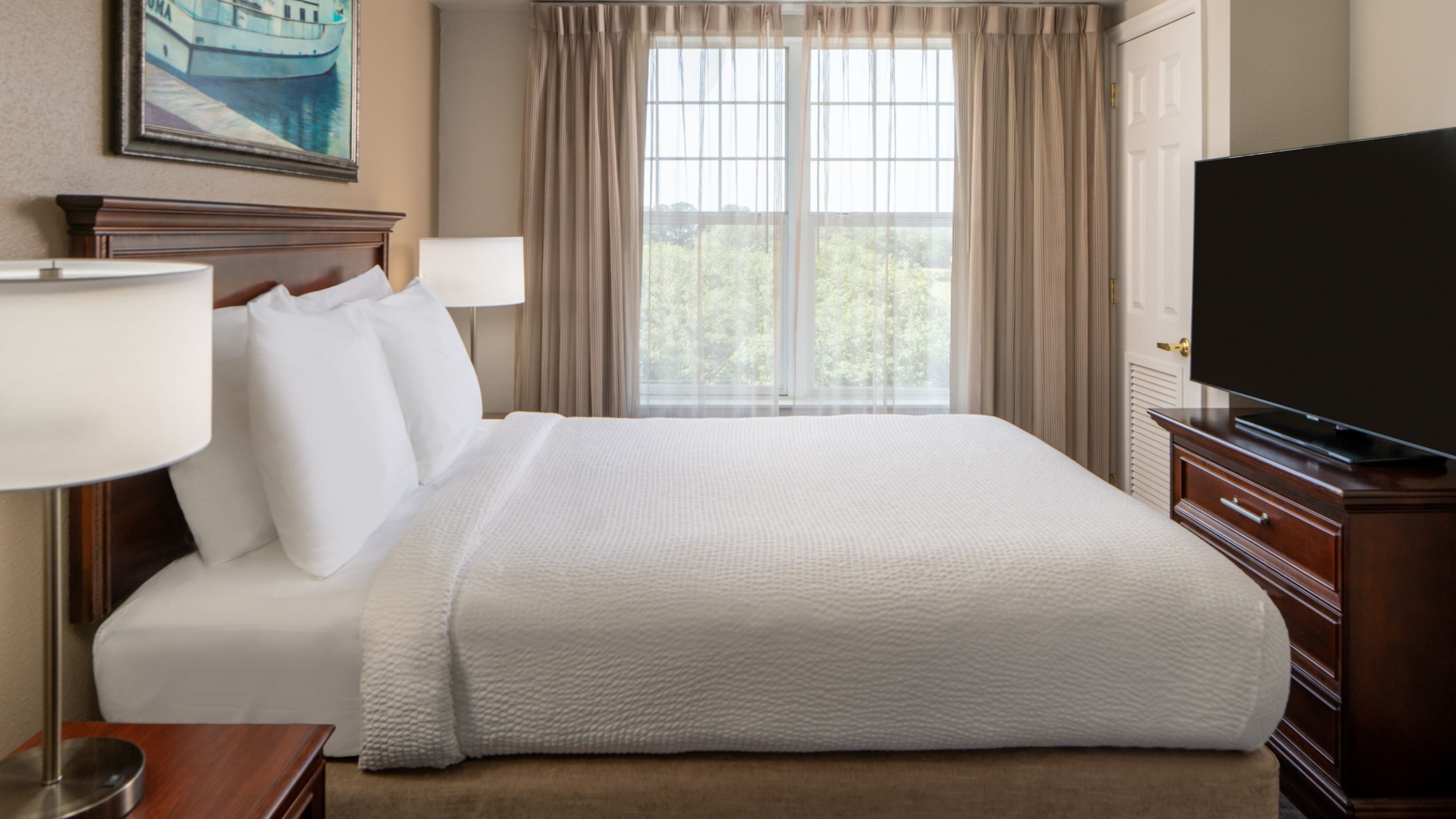 1 Bedroom Suite - Image 4