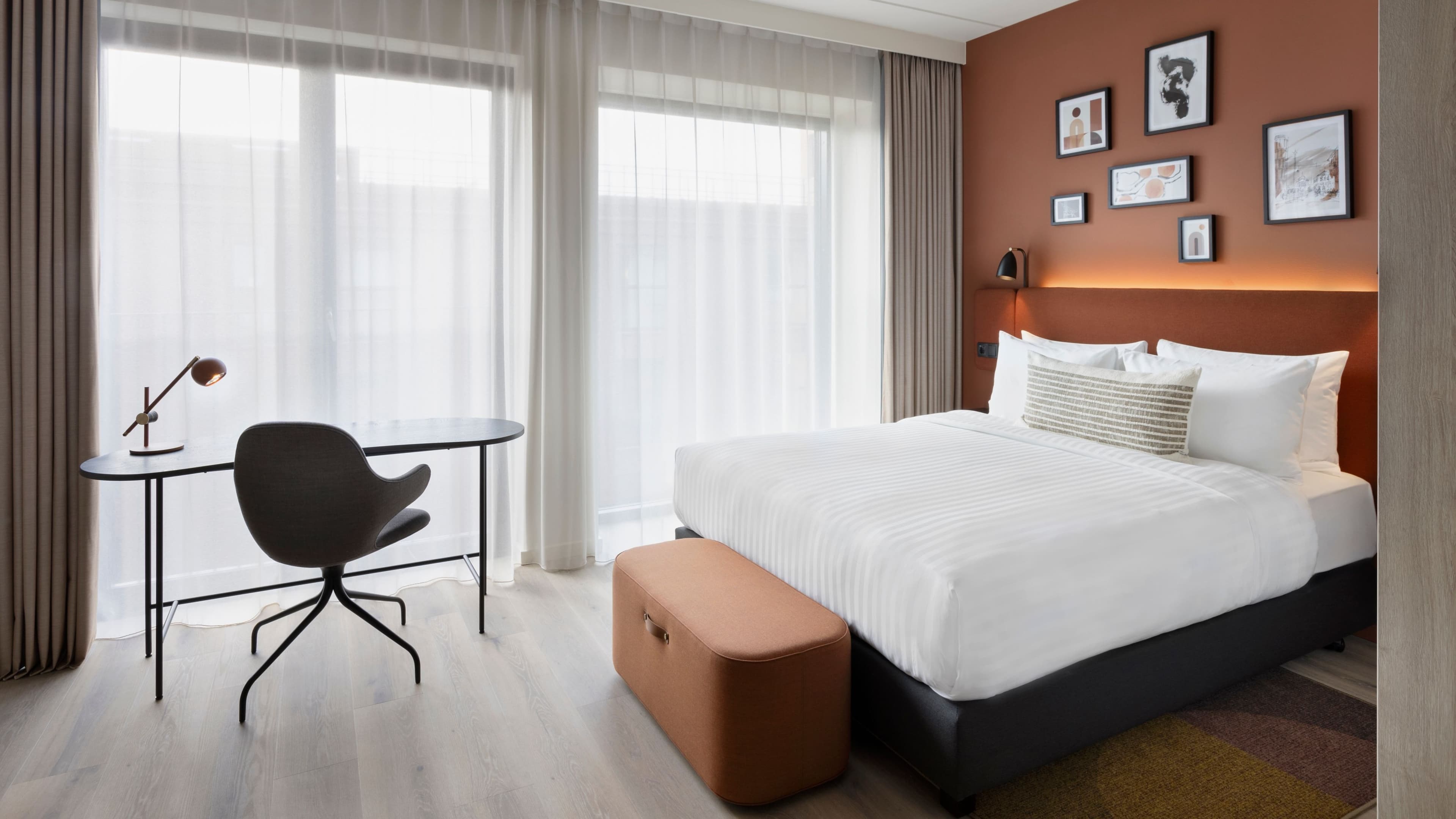 Queen Studio - Image 4