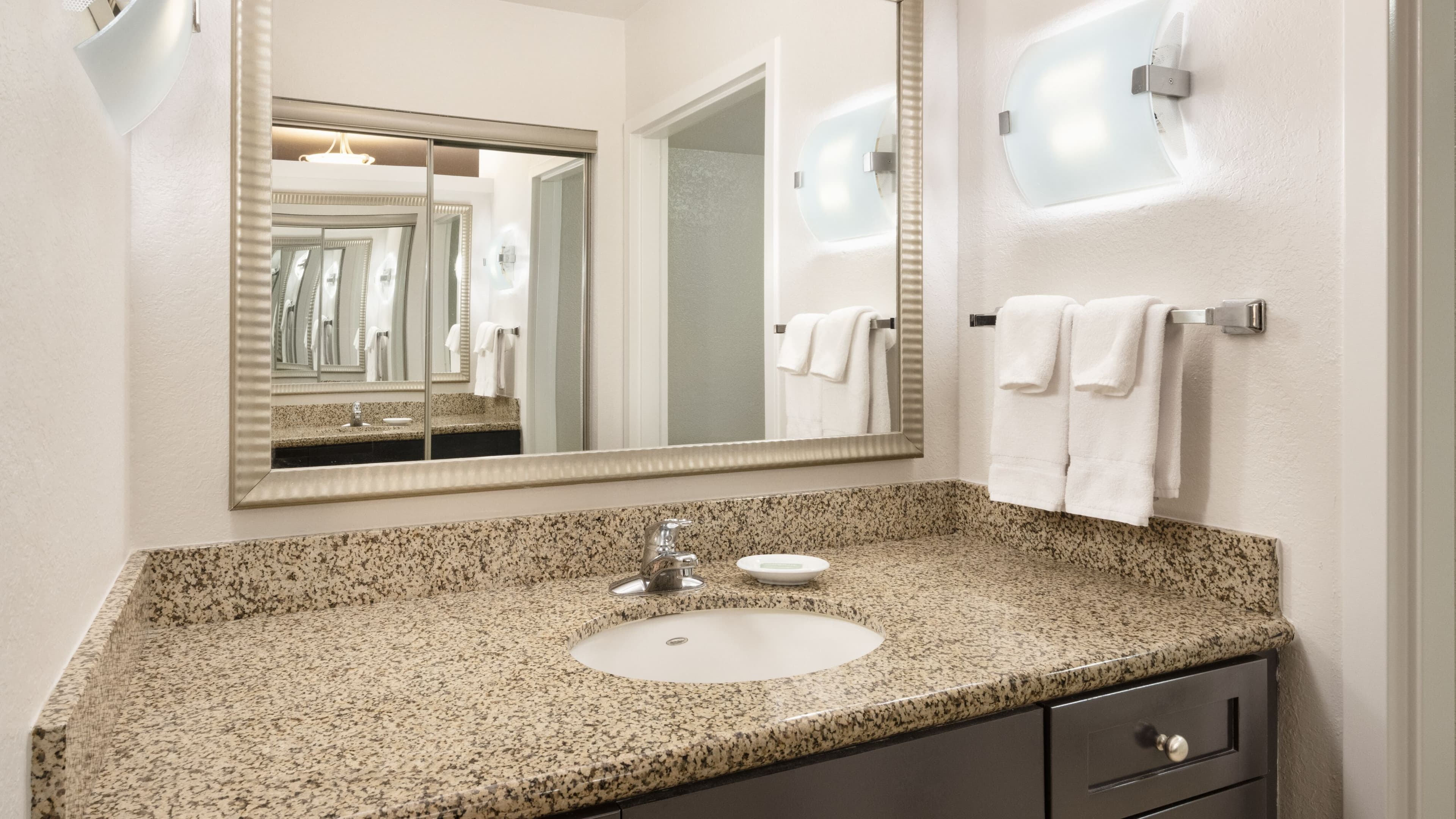 1 Bedroom Suite - Image 6