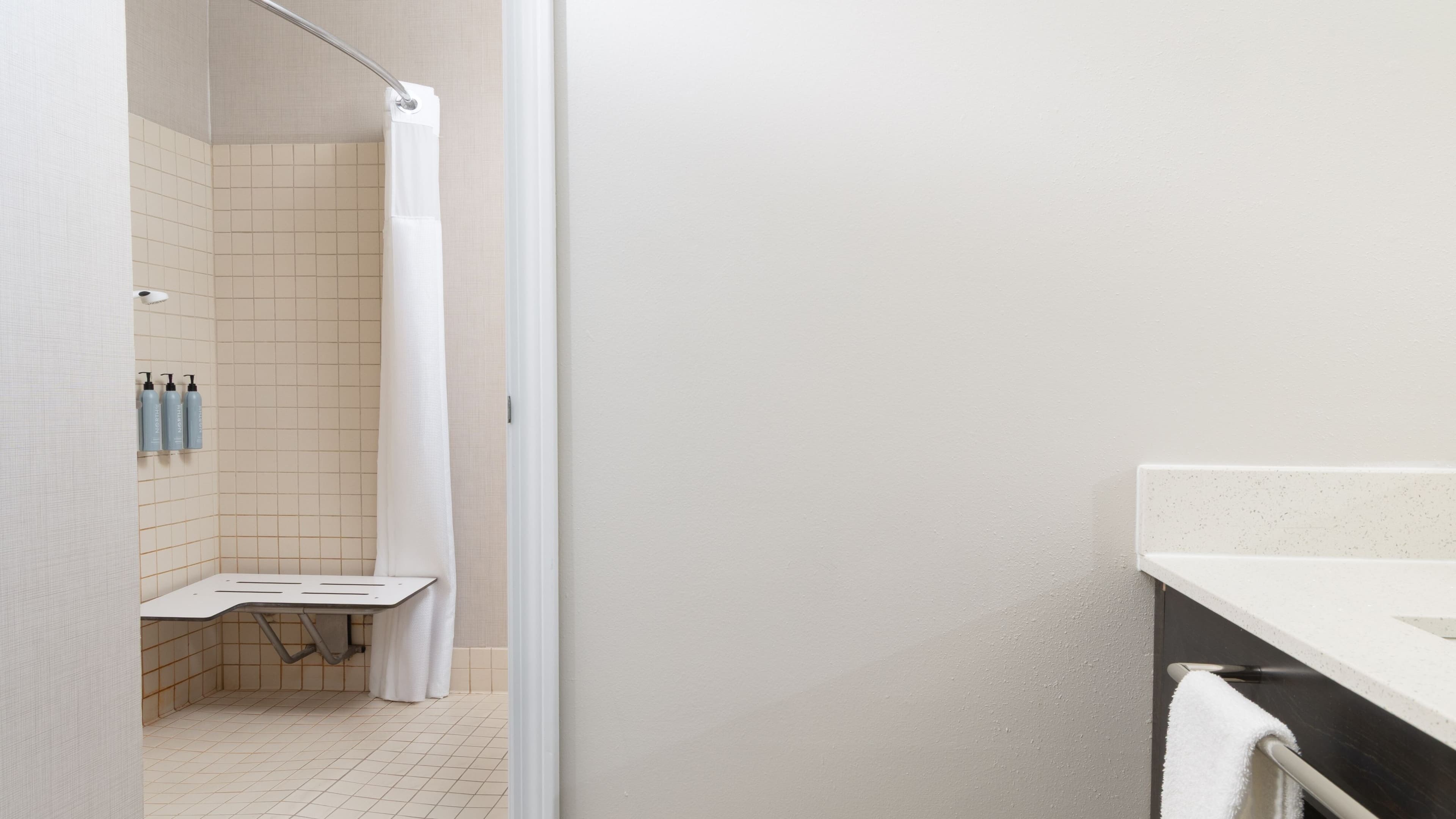 One Bedroom - Image 8