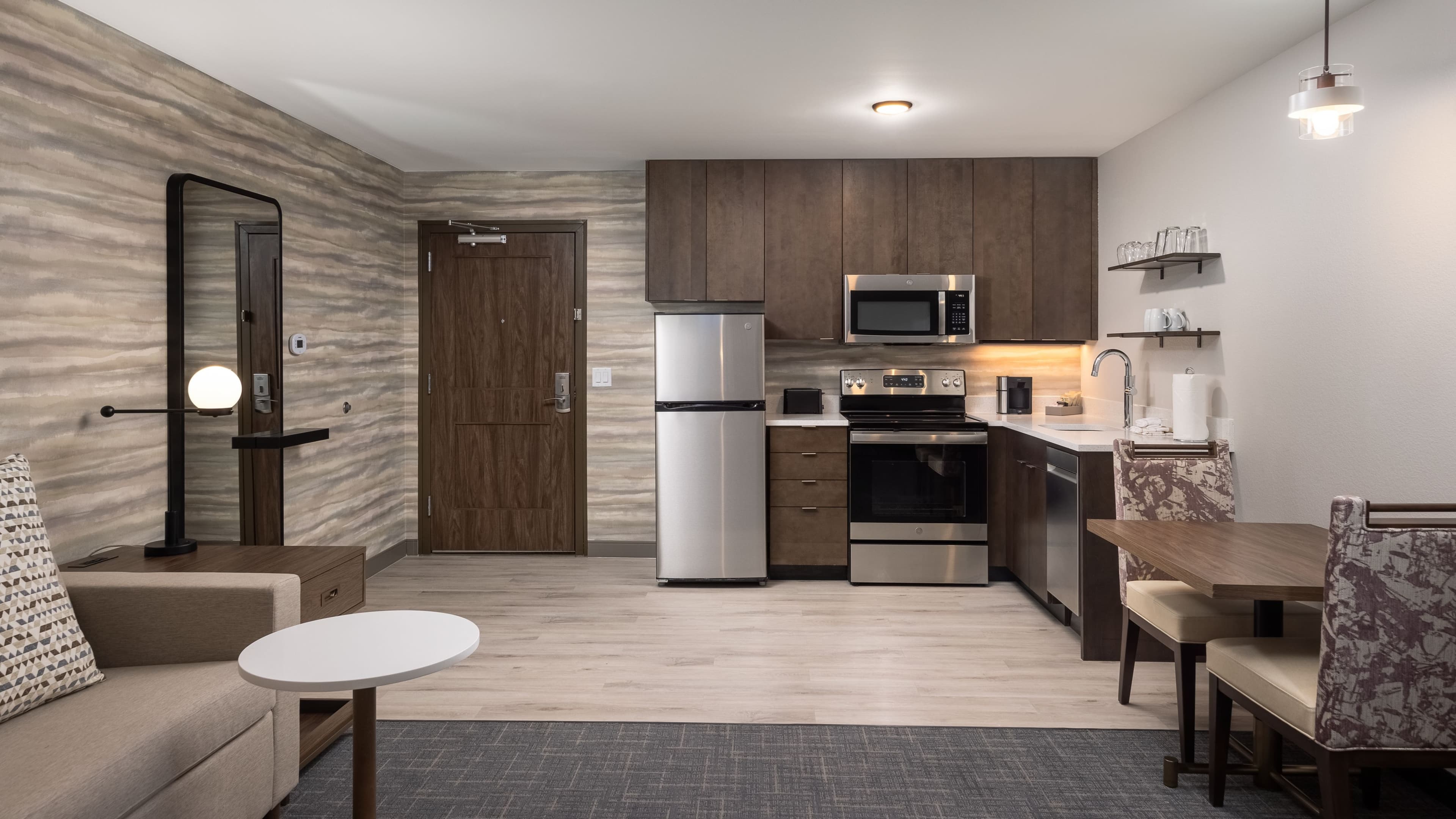 1 Bedroom Suite - Image 2