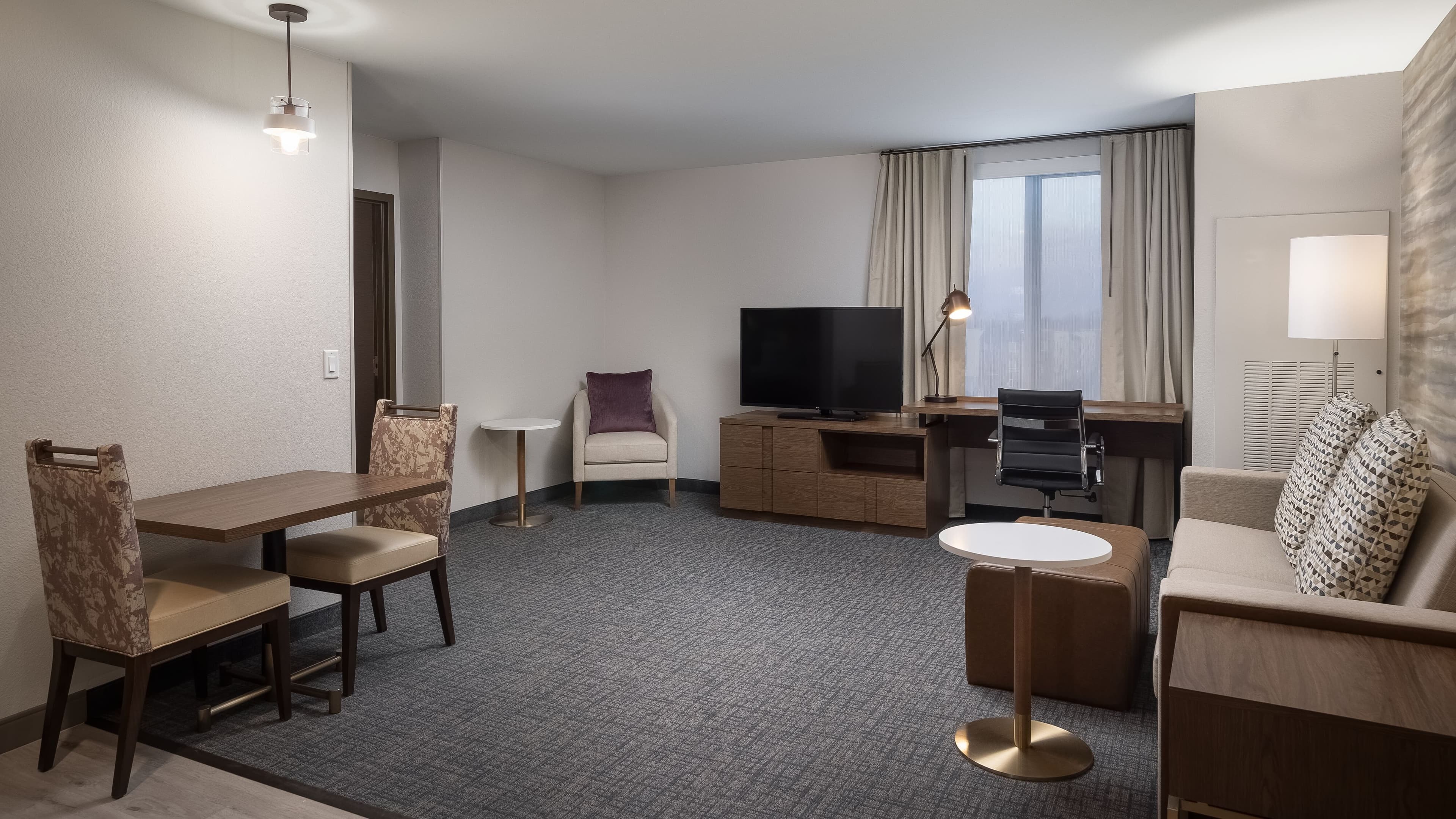 1 Bedroom Suite - Image 7