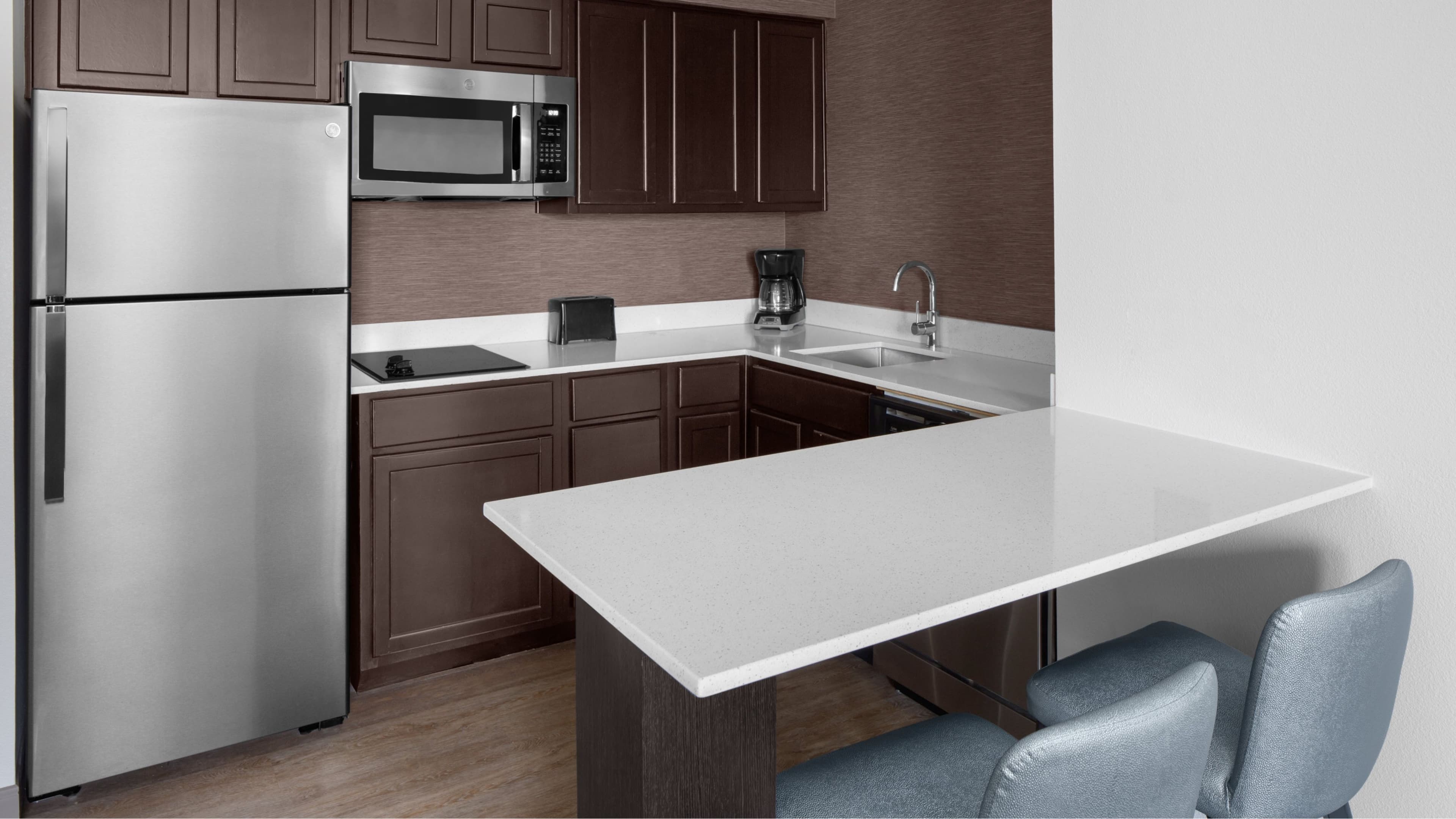 1 Bedroom Suite - Image 3