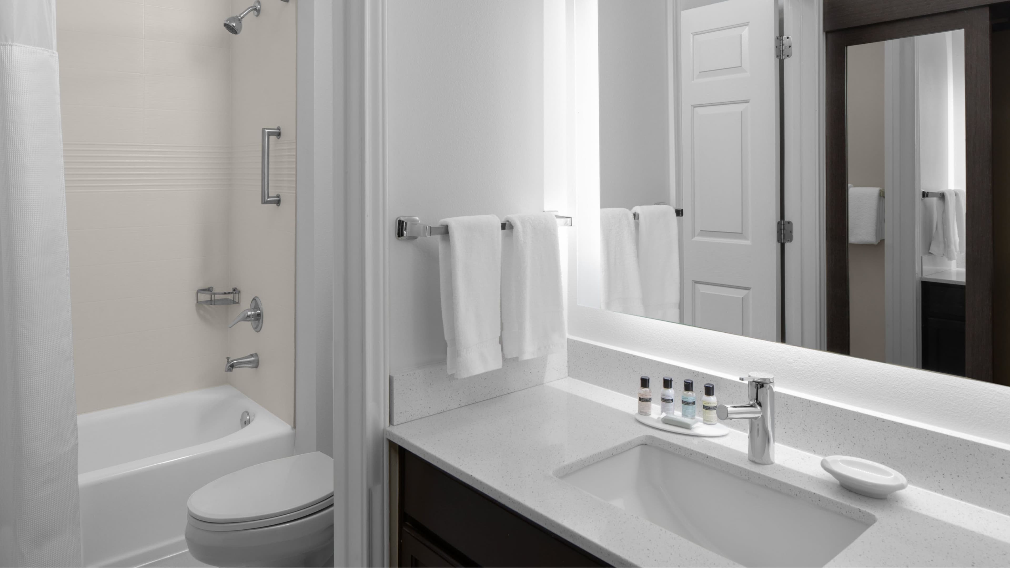 1 Bedroom Suite - Image 6