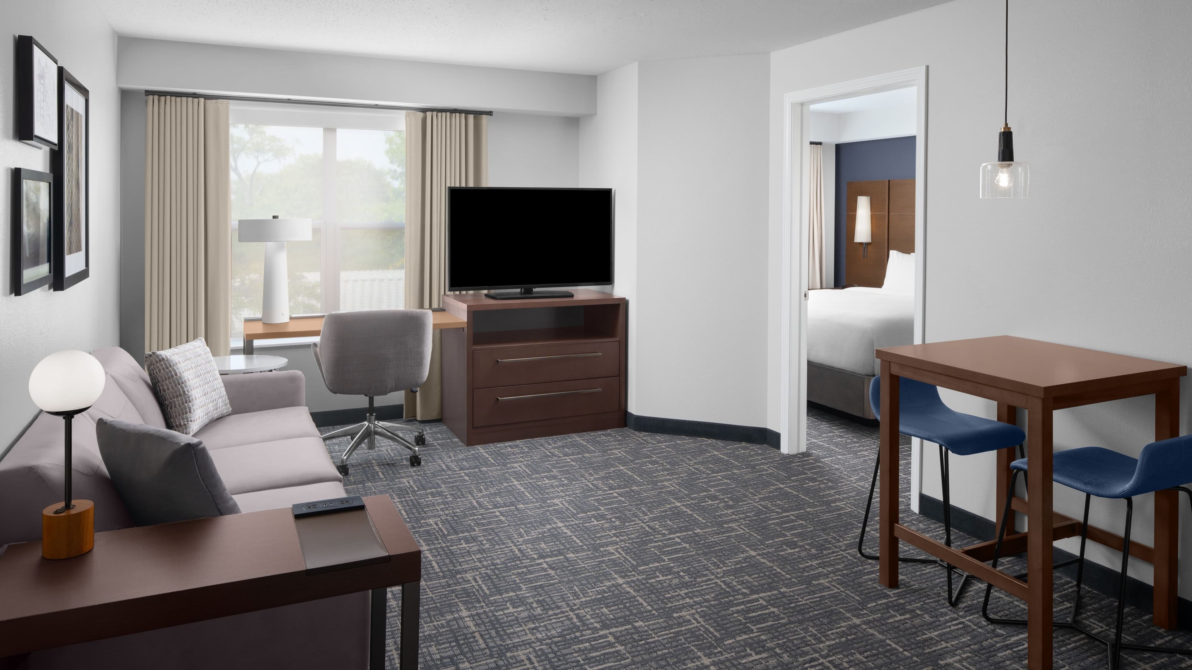 1 Bedroom Suite - Image 2
