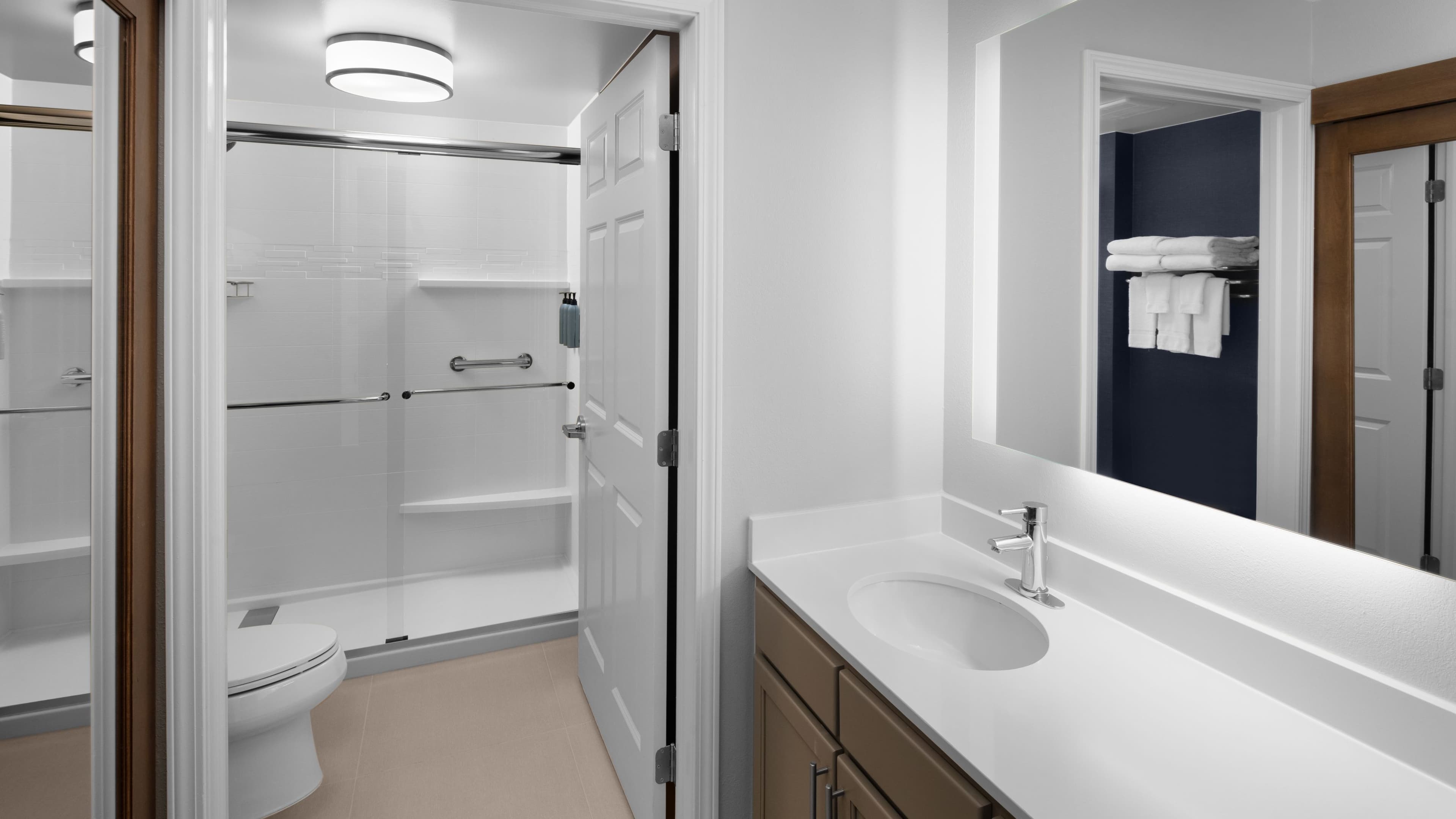 1 Bedroom Suite - Image 4