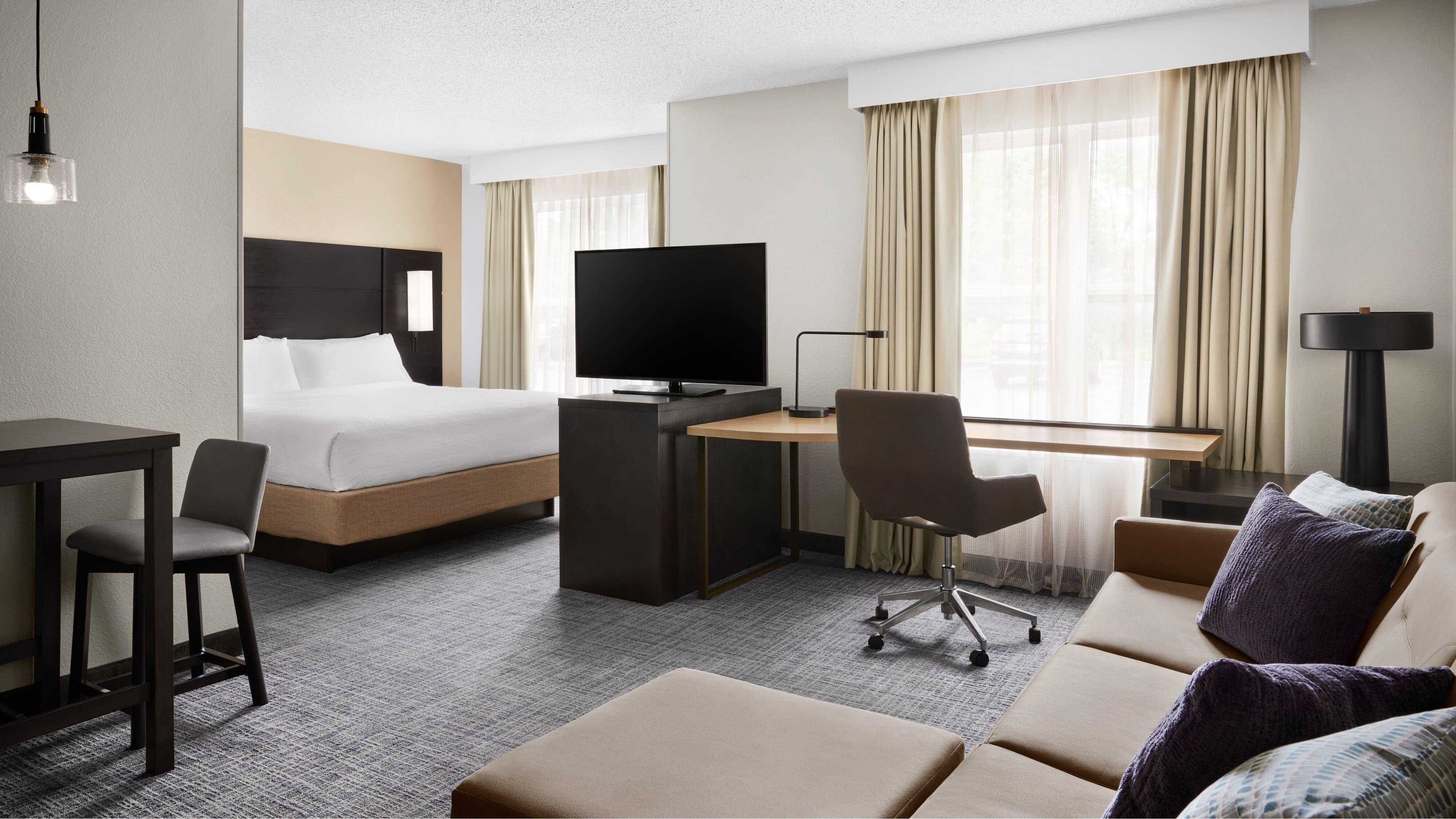 Studio Suite with Oven - Image 1