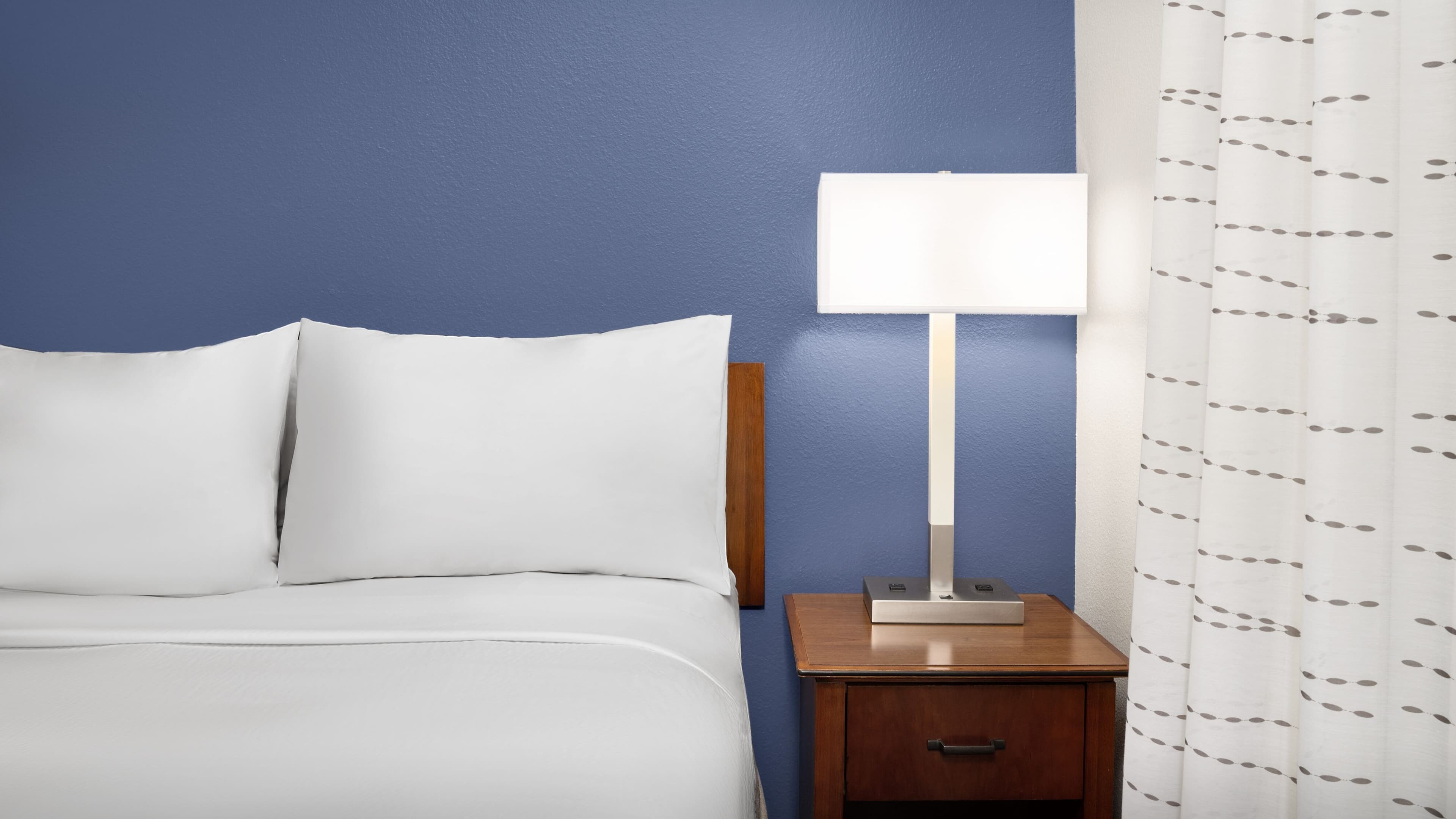 1 Bedroom Suite - Image 7