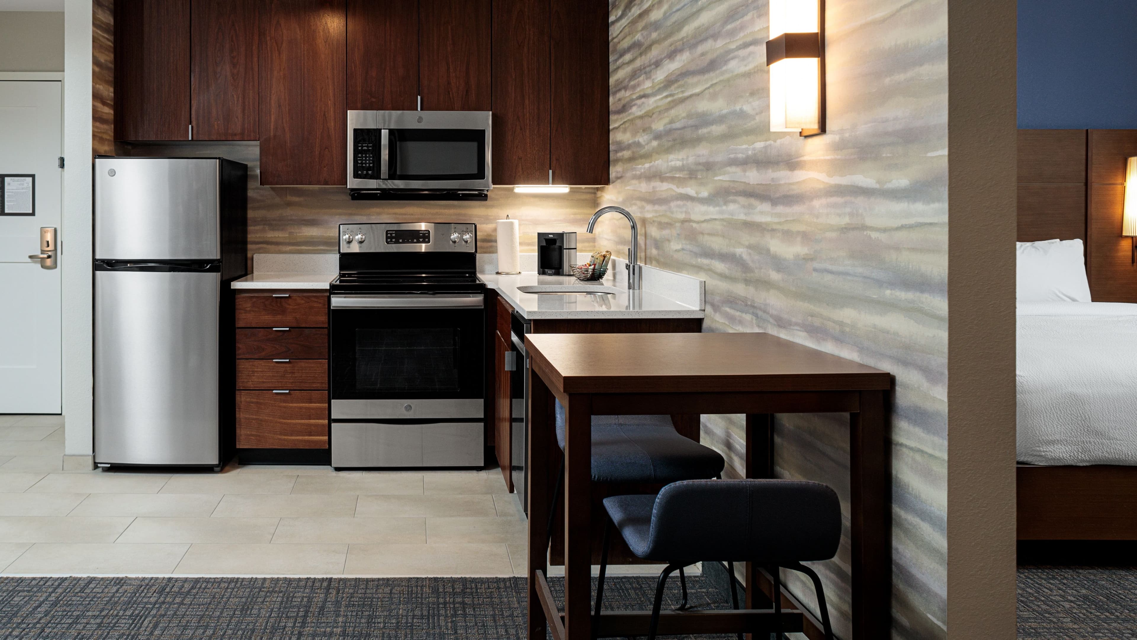 1 Bedroom Suite - Image 3