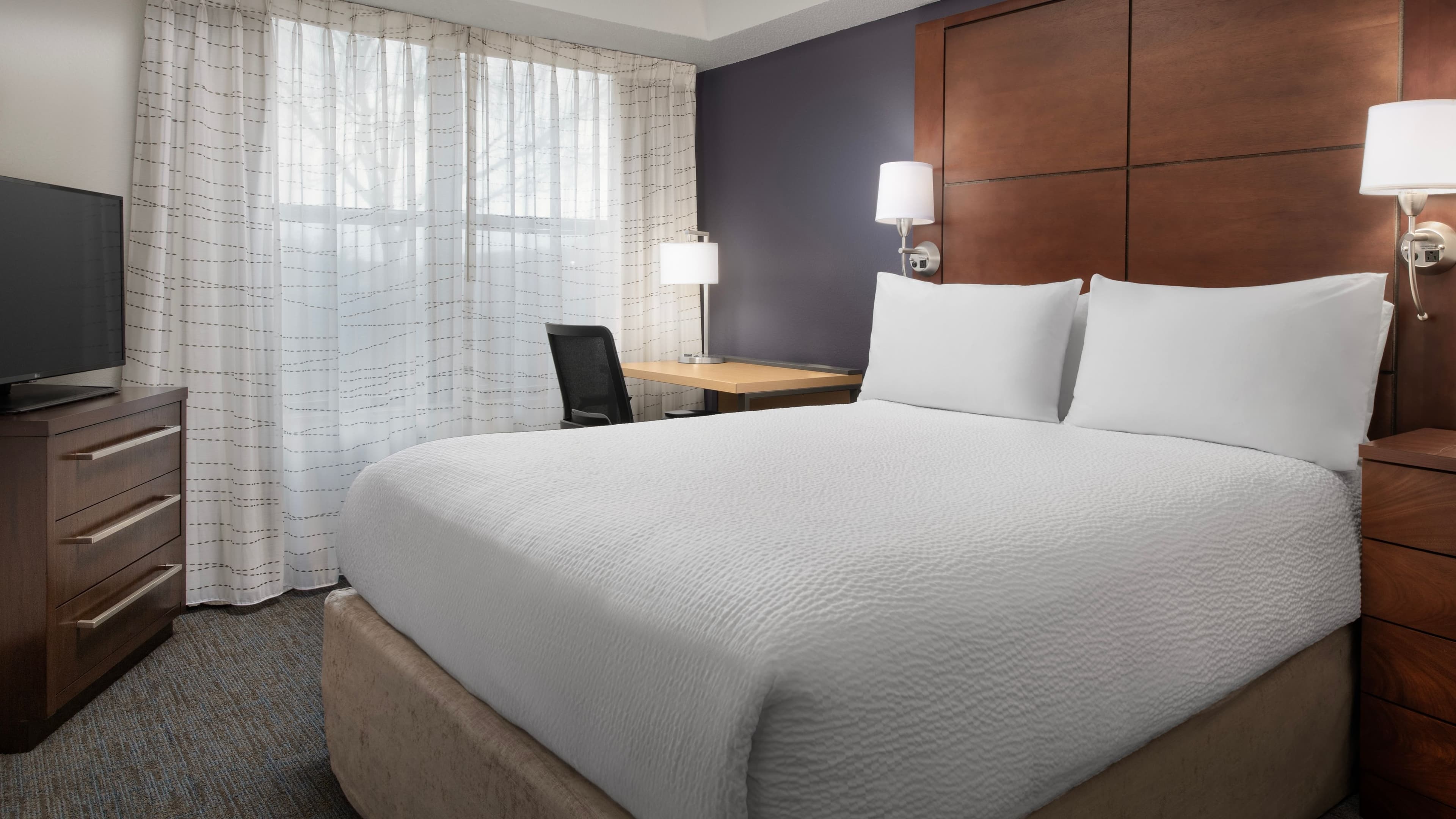 1 Bedroom Suite - Image 4